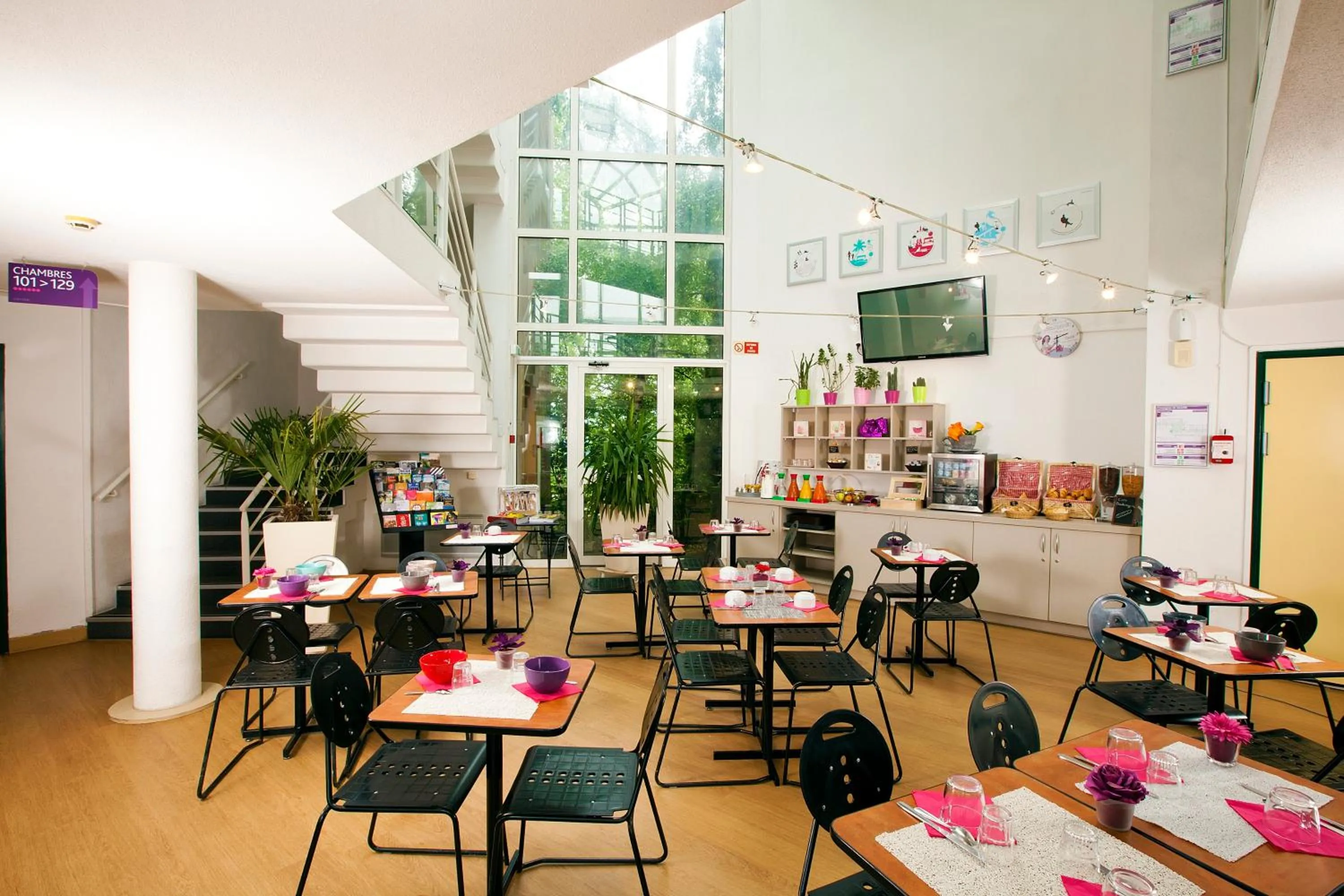 Continental breakfast in Hotel Cerise Nancy