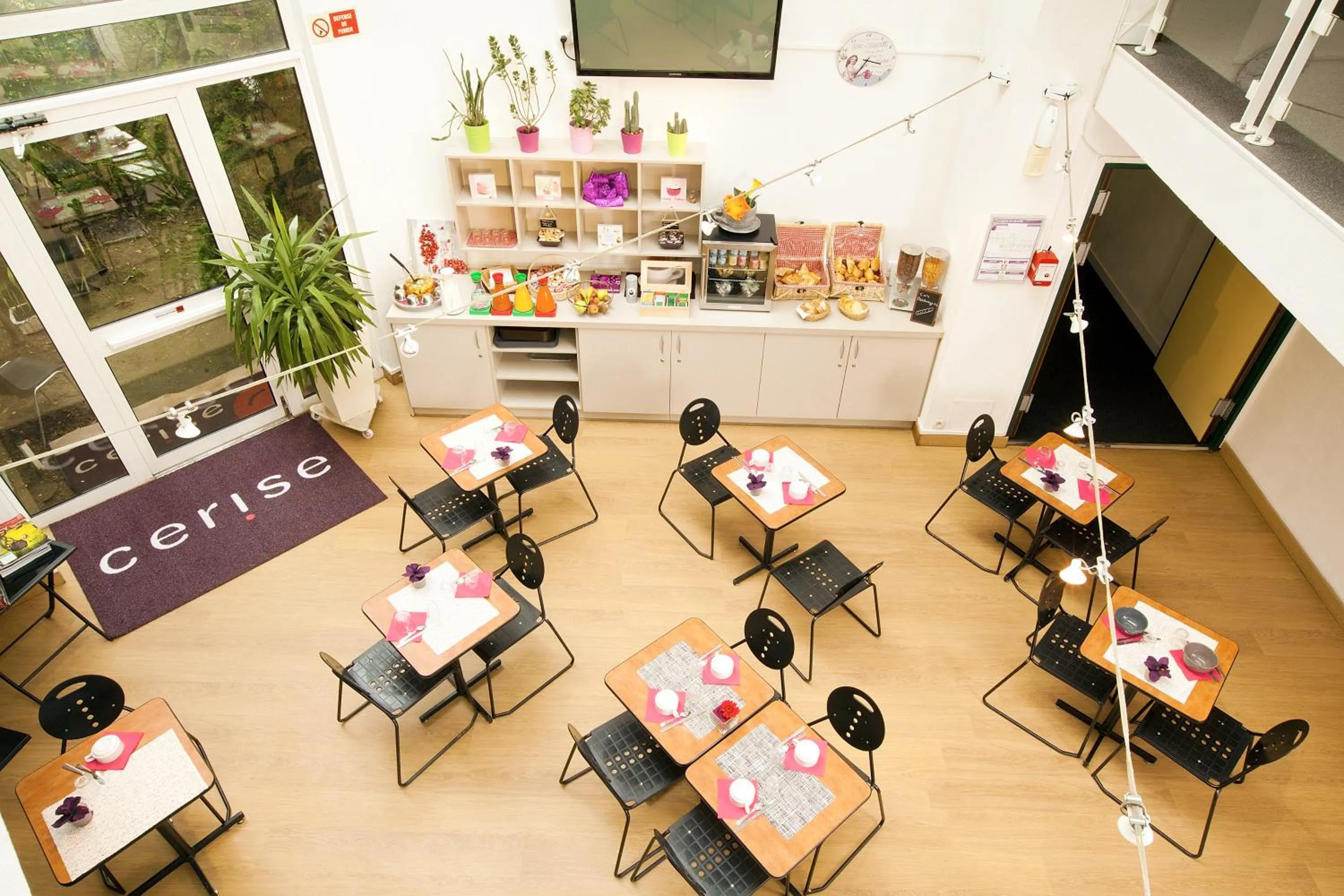 Continental breakfast in Hotel Cerise Nancy