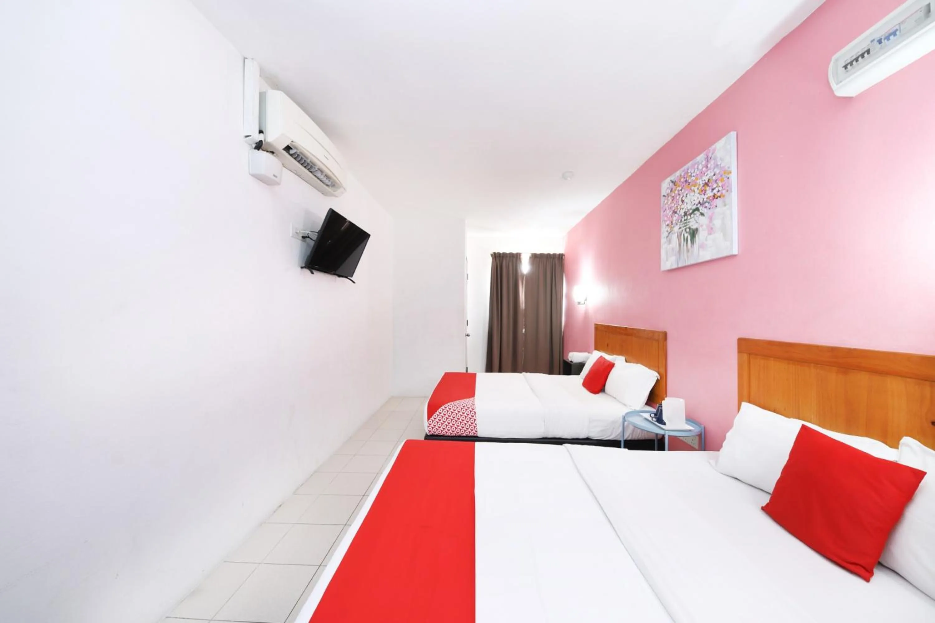Bedroom in Hotel O Midah Inn Puchong