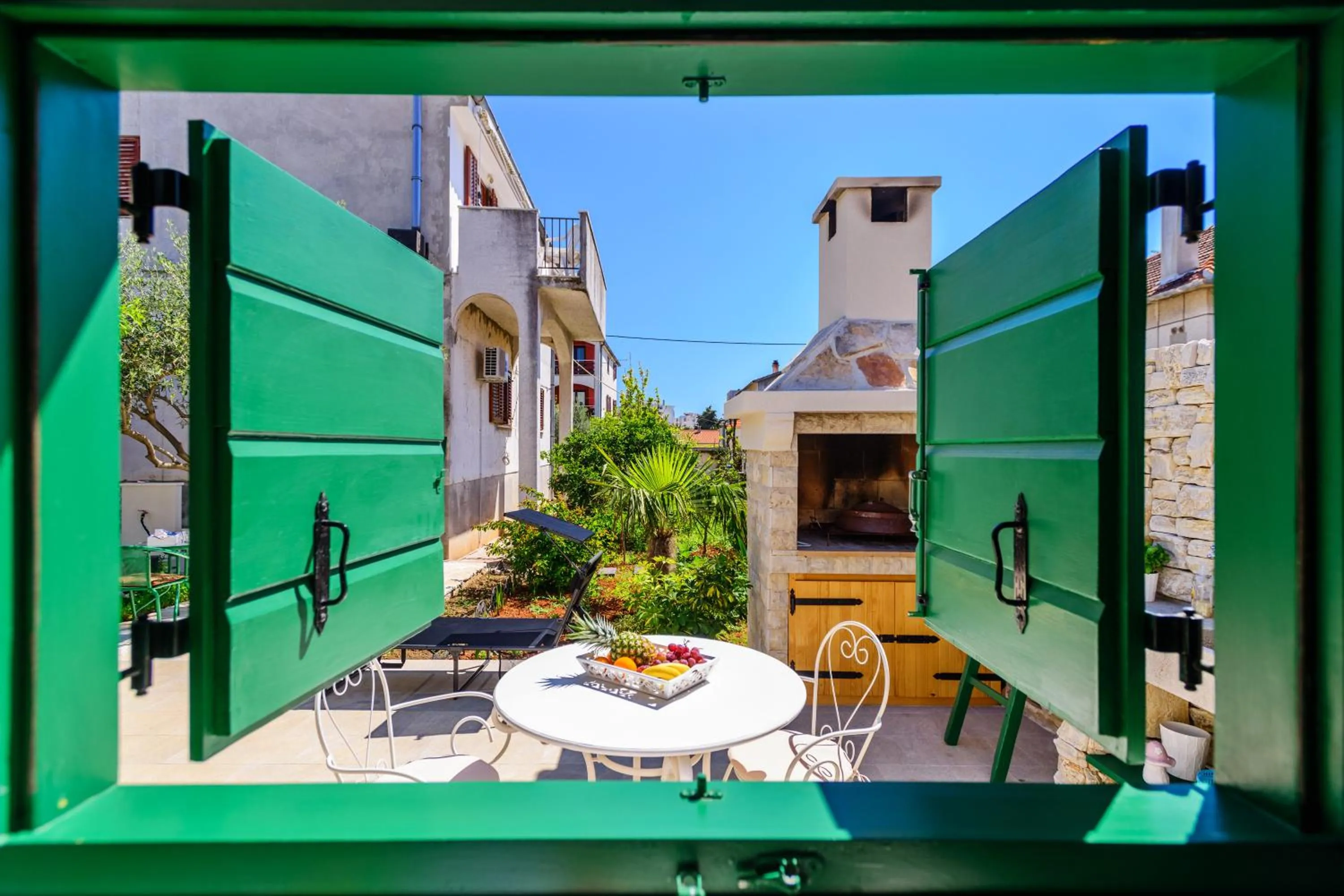BBQ facilities in Apartment Old Cottage