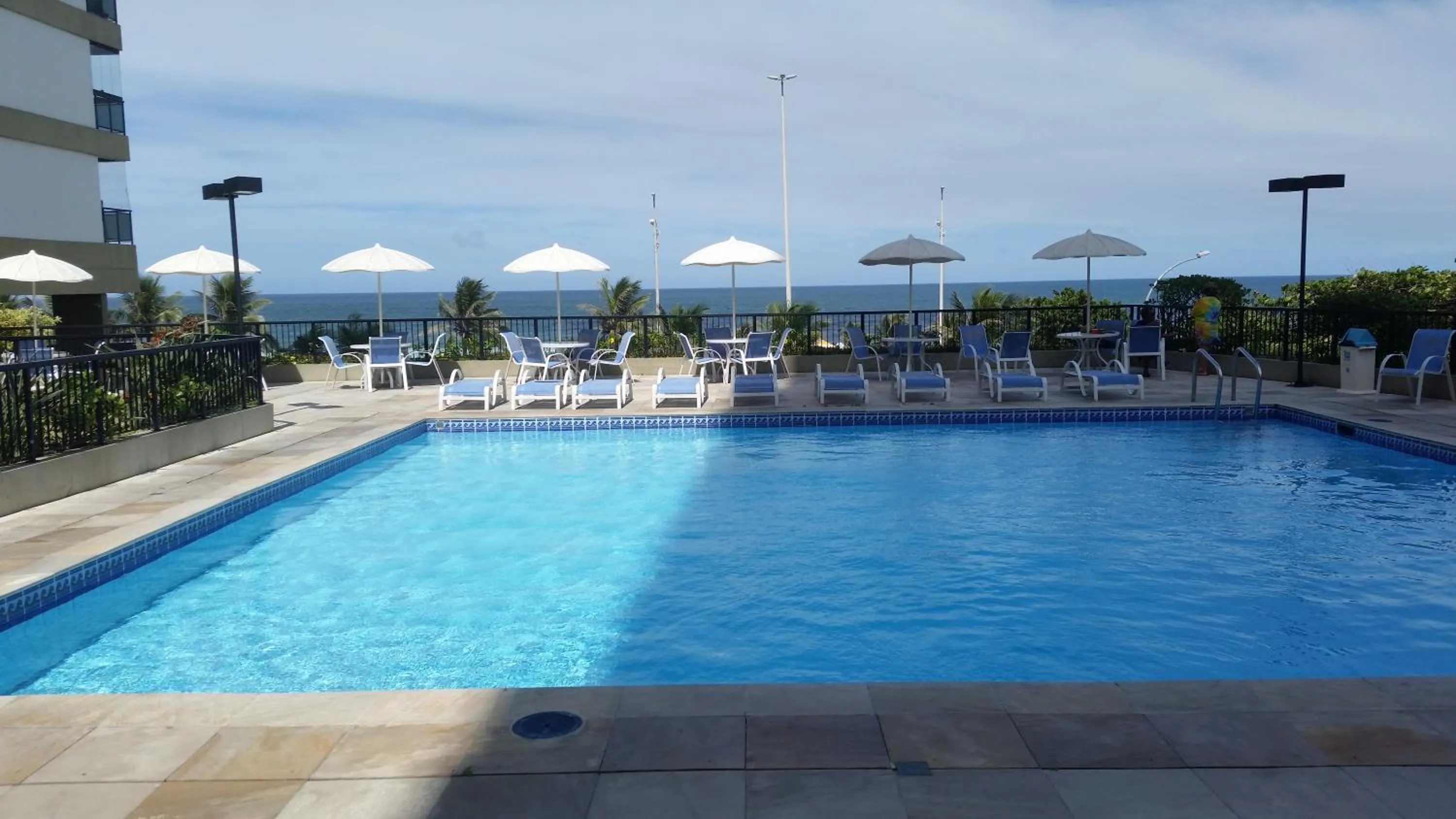 Swimming pool in Flat Barrabella