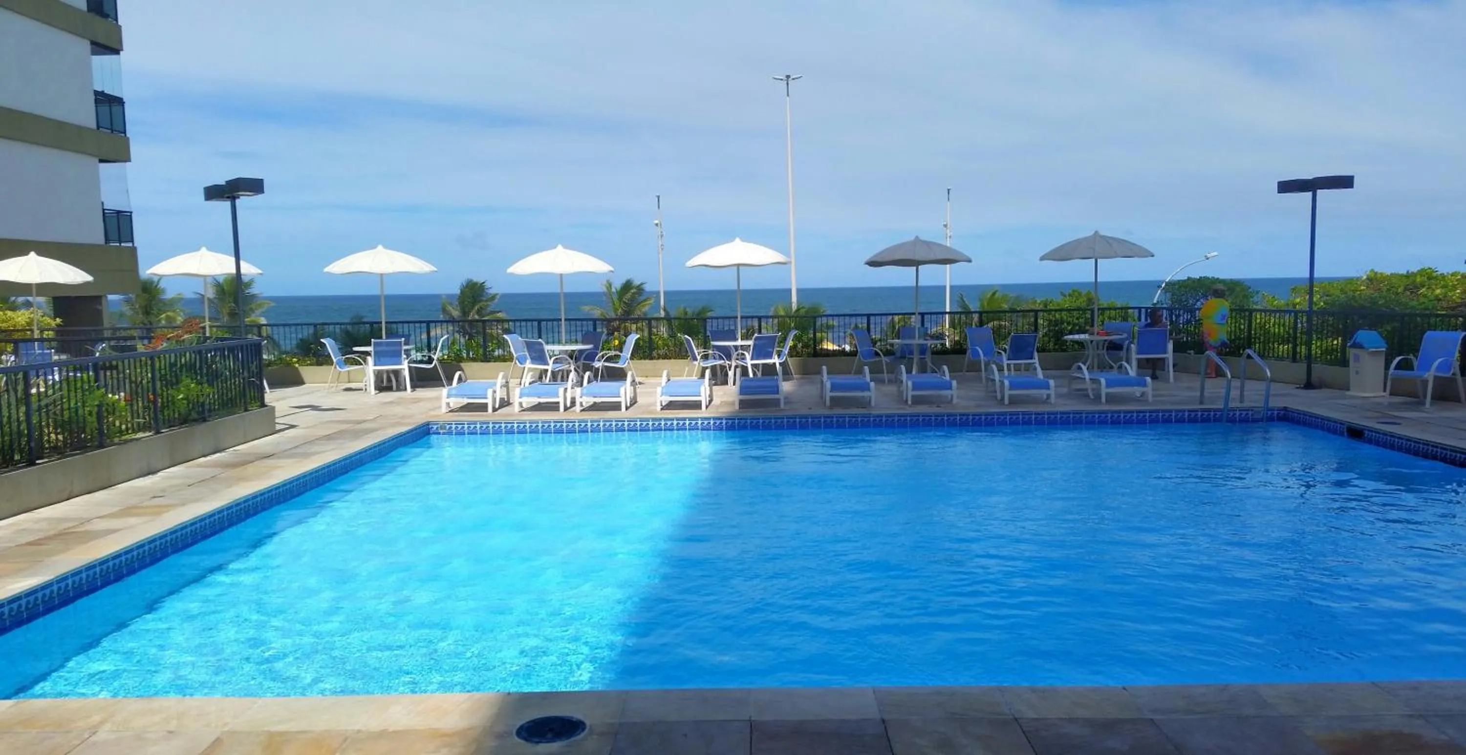 Swimming pool in Flat Barrabella