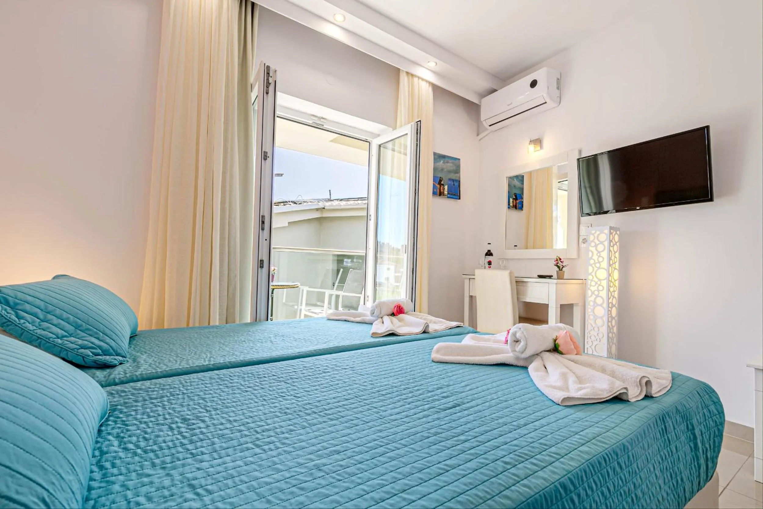 Bed in Palotel Gouvia Hotel