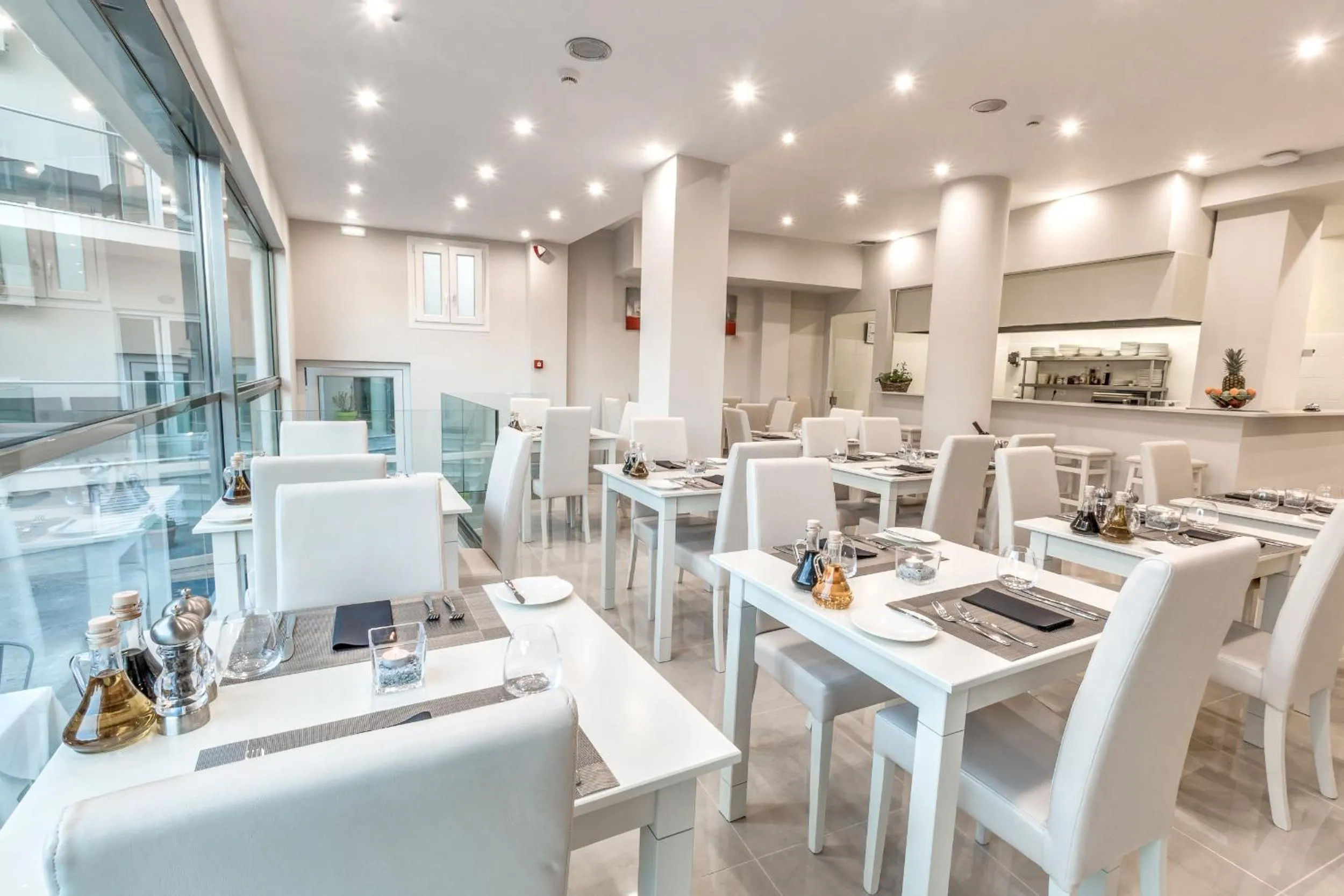 Restaurant/places to eat in Palotel Gouvia Hotel