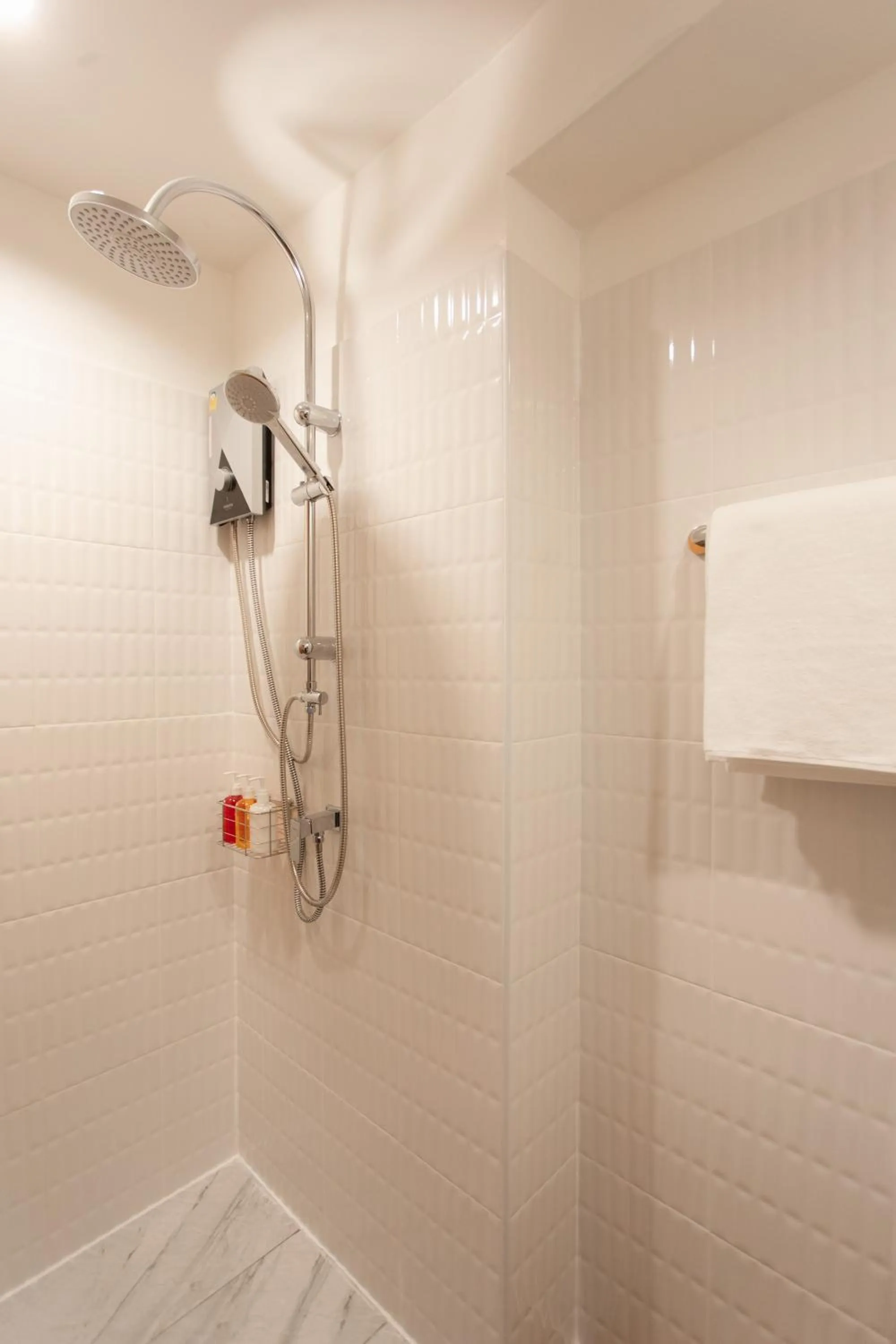 Bathroom in Hotel PaPa Bangkok Siriraj