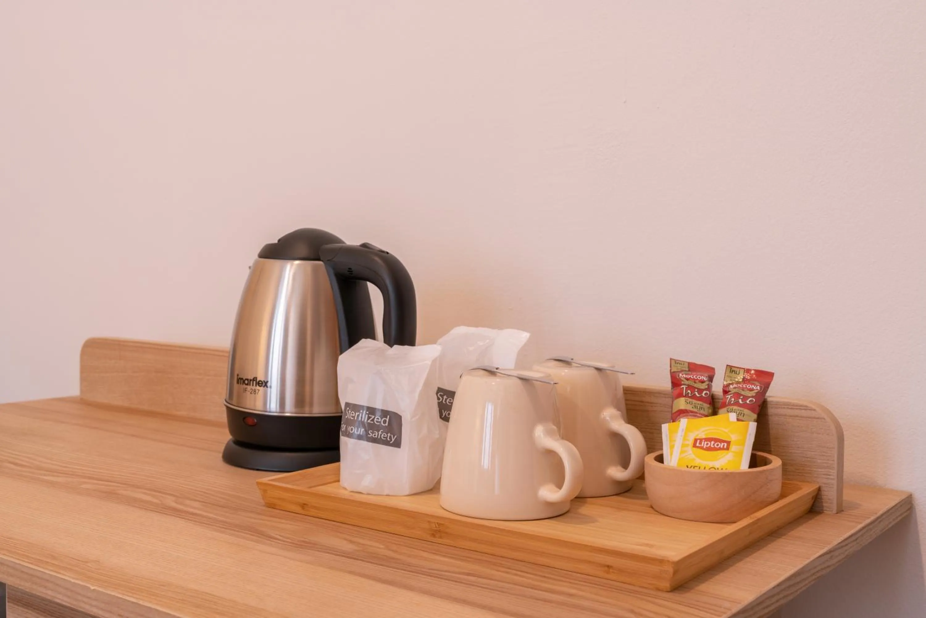 Coffee/tea facilities in Hotel PaPa Bangkok Siriraj