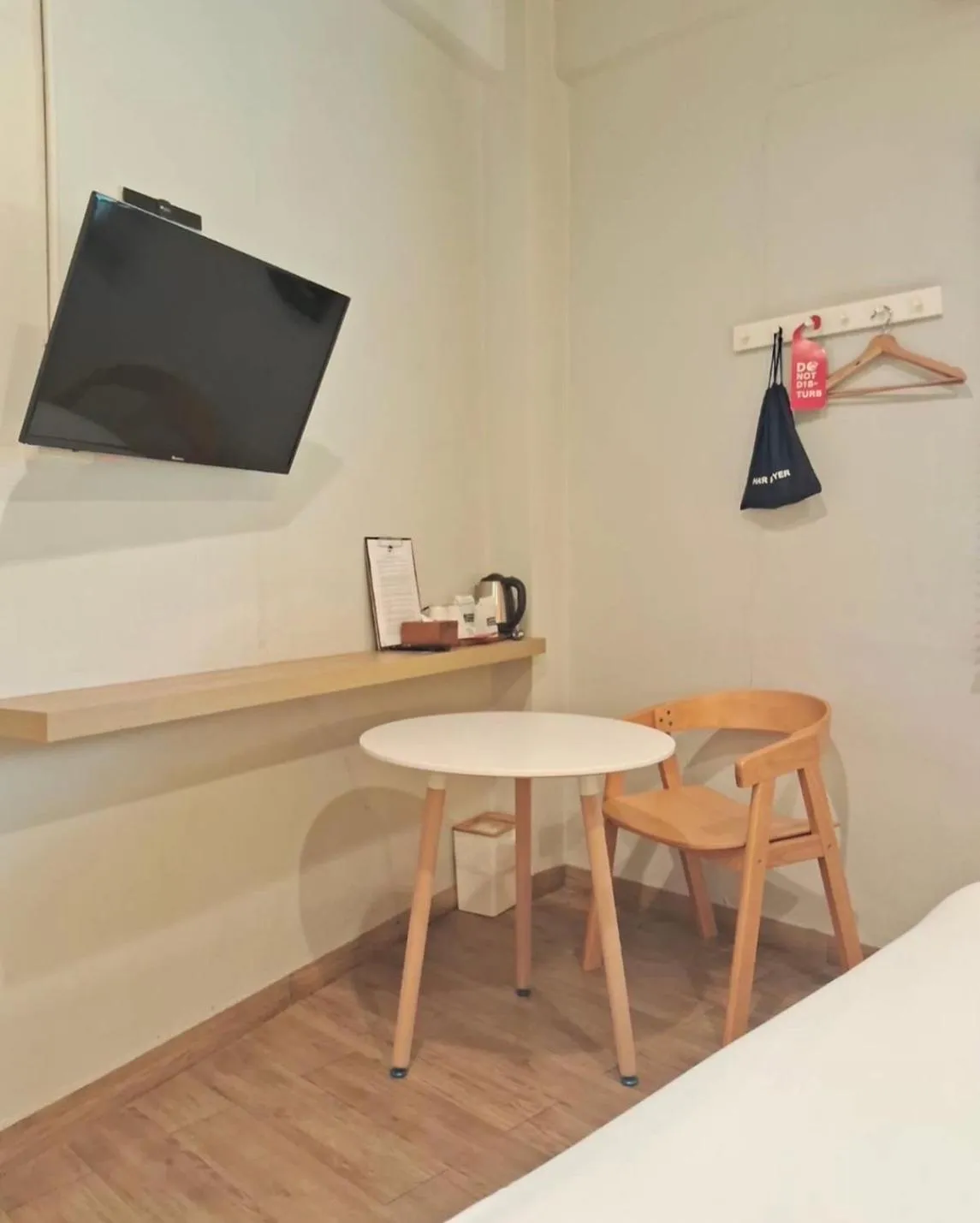 Dining area in Hotel PaPa Bangkok Siriraj