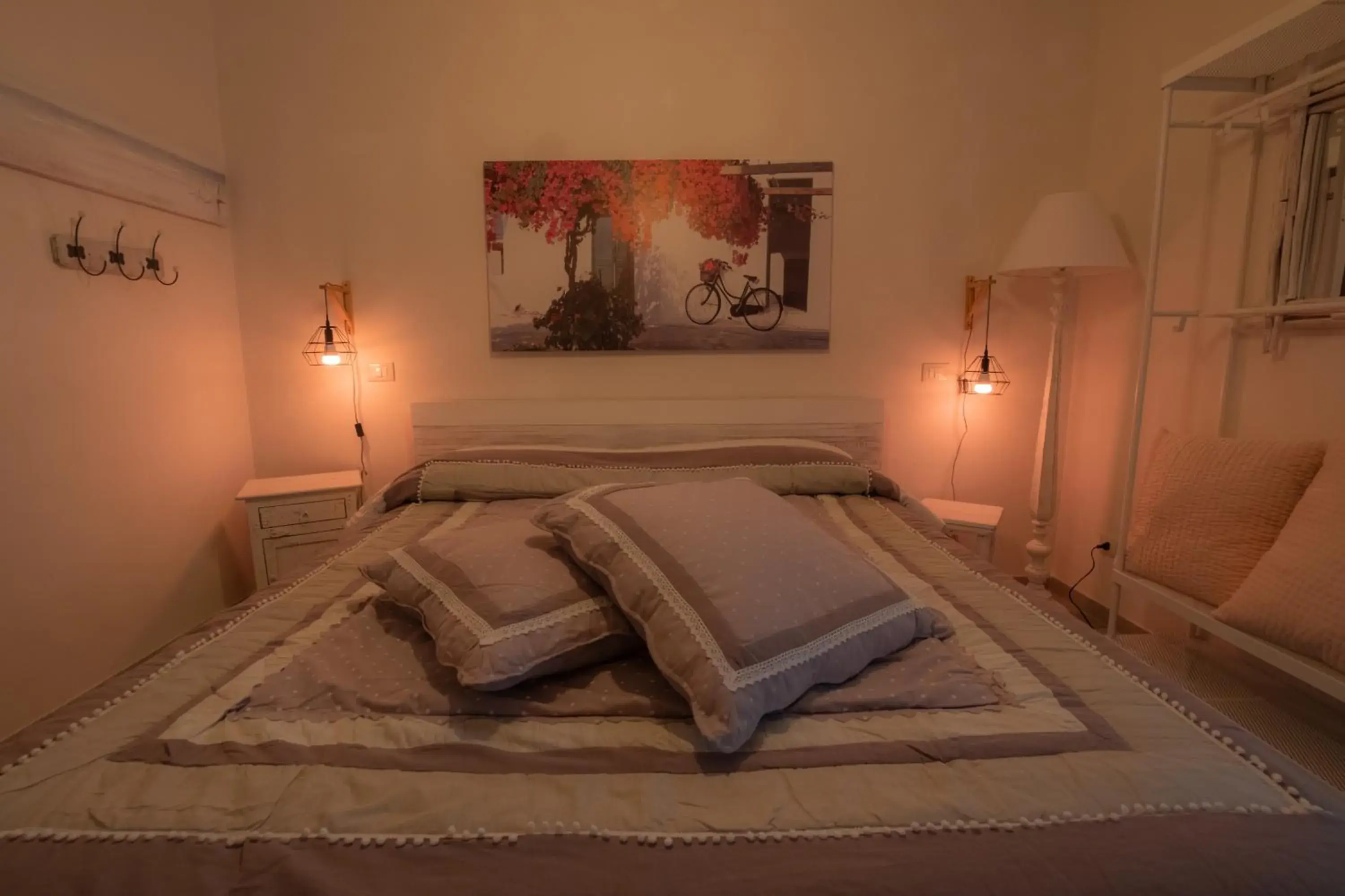 Double Room with Balcony in B&B A Pochi Passi Double Room with Balcony in B&B A Pochi Passi