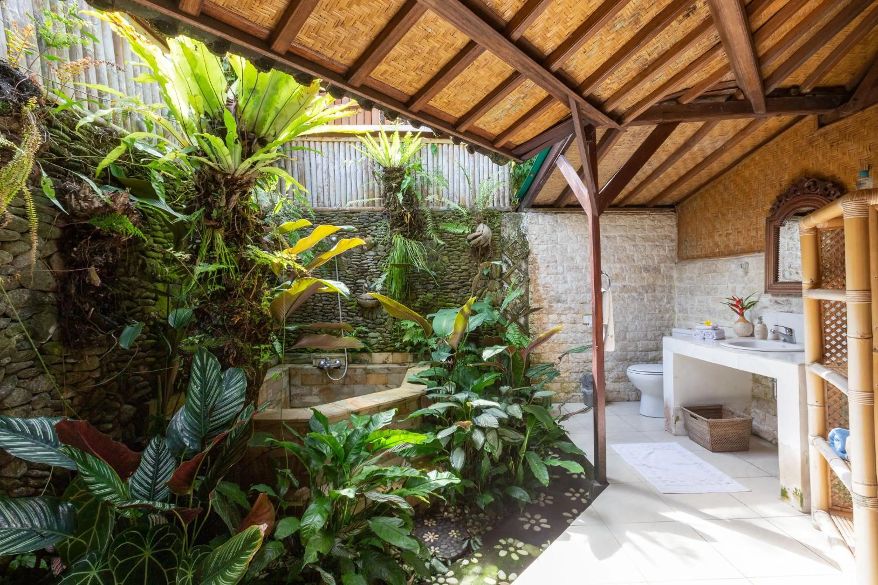 Bath in Bali Firefly BnB