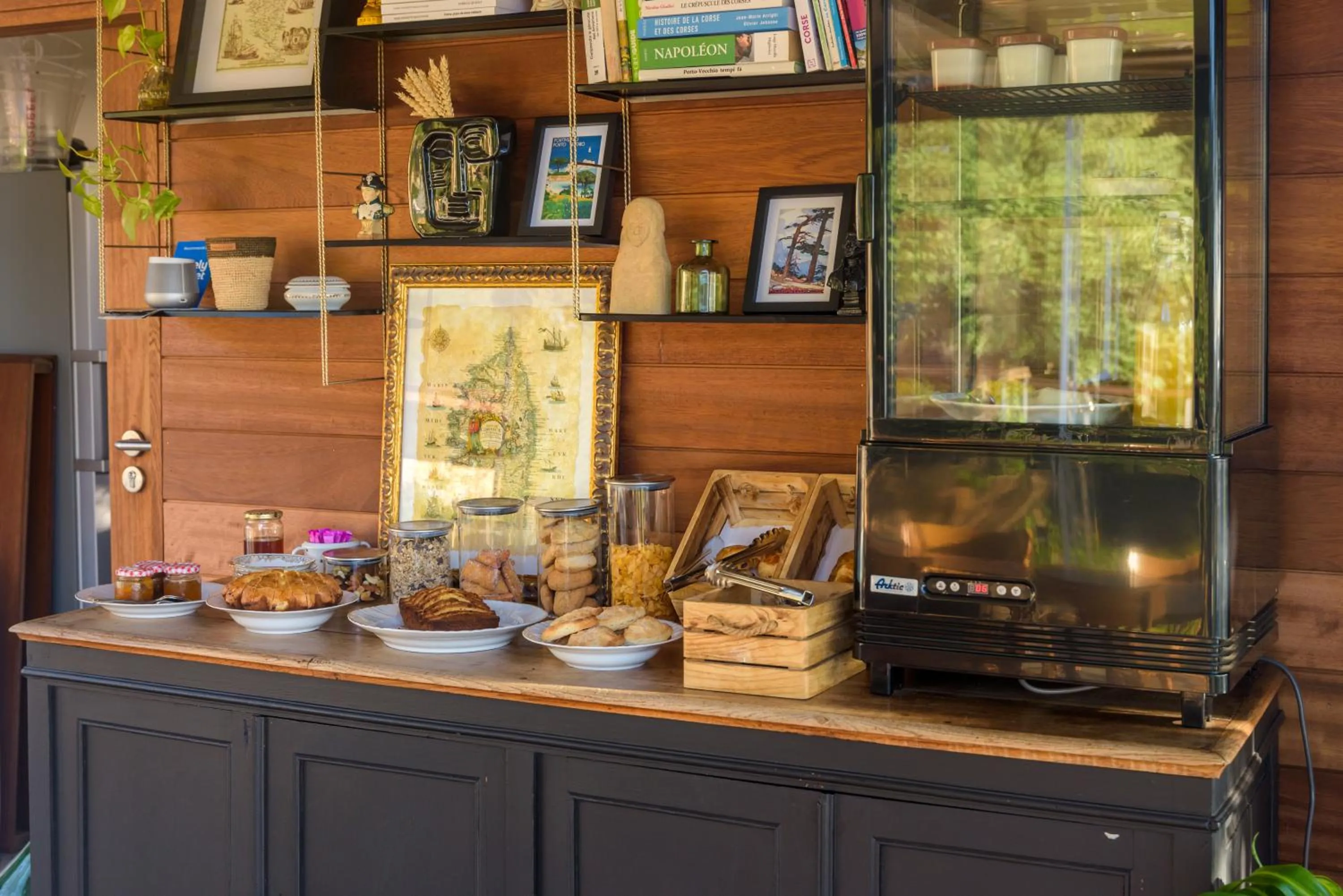 Breakfast in Les Jardins de Mathieu