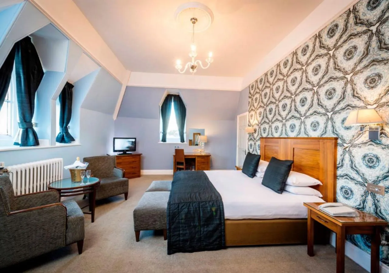 Bedroom, Bed in The Falmouth Hotel