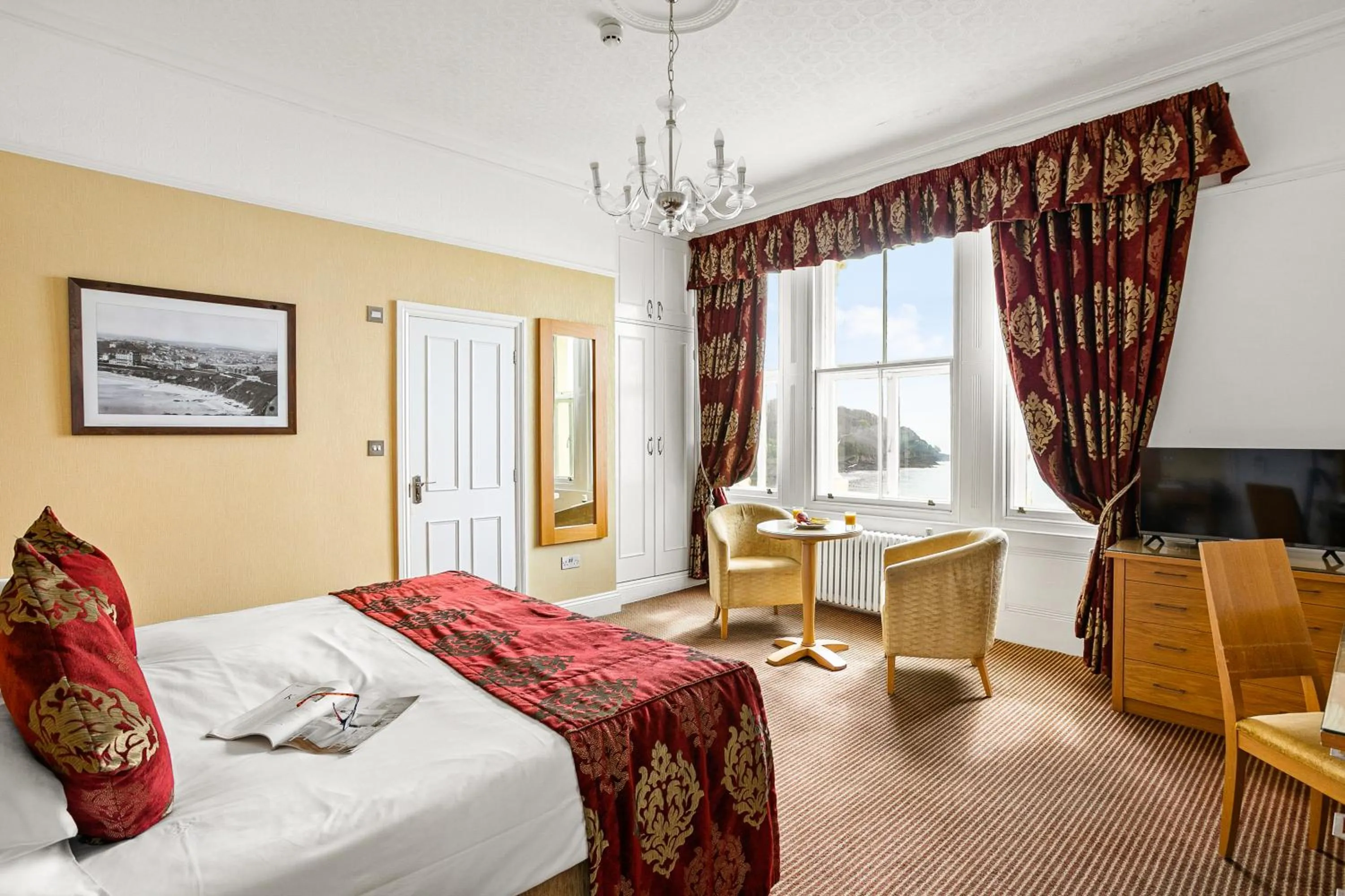 Bedroom, Bed in The Falmouth Hotel