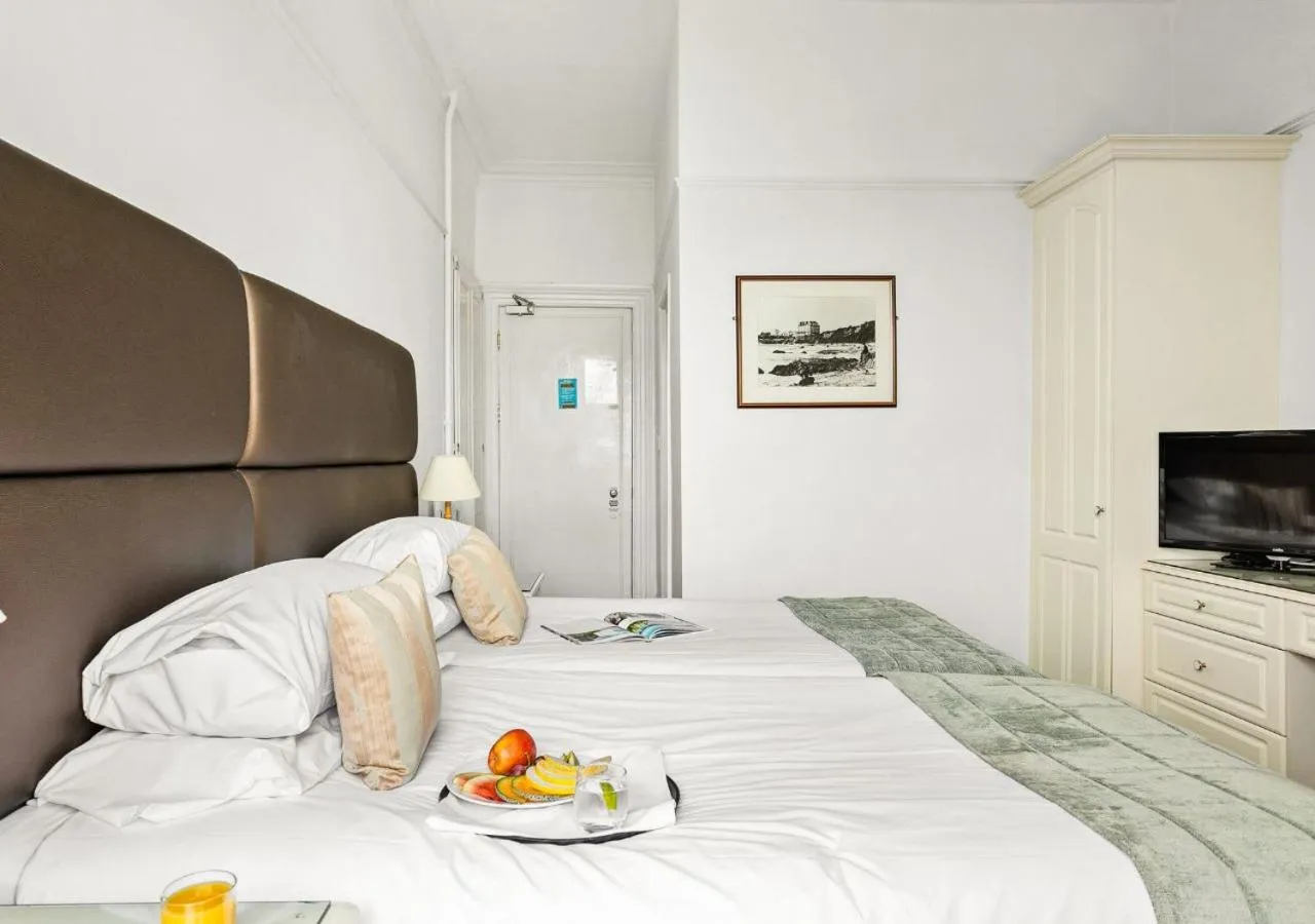 Bedroom, Bed in The Falmouth Hotel
