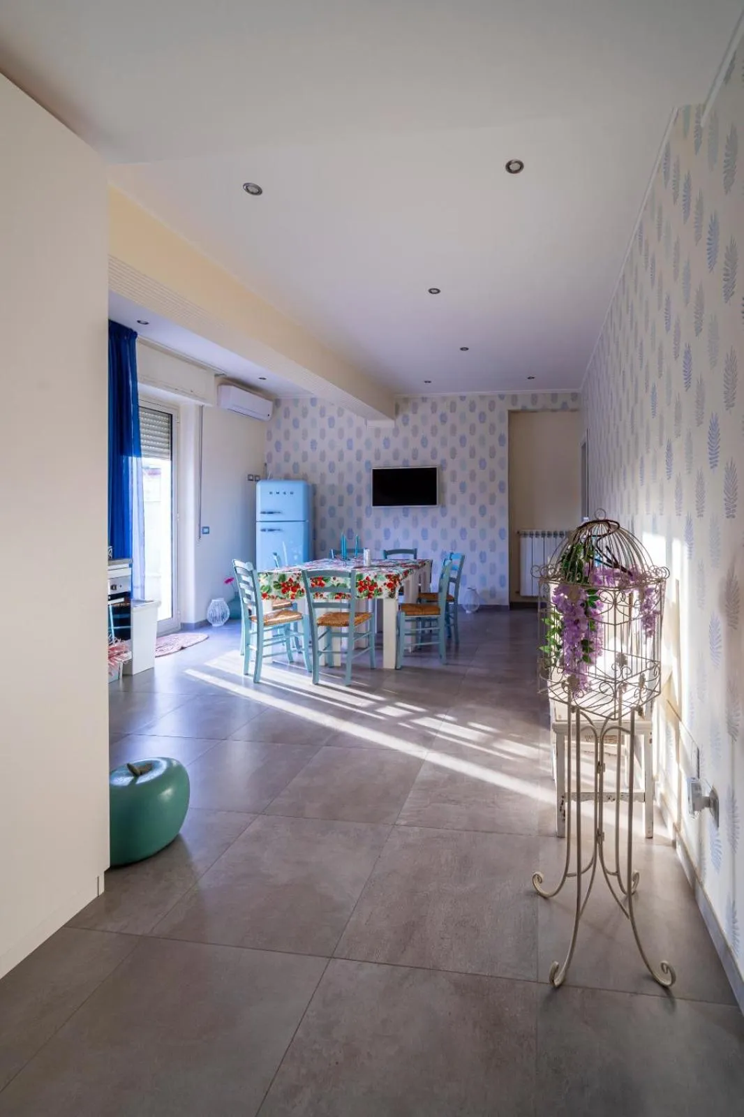 Communal lounge/ TV room in B&B Attico 160