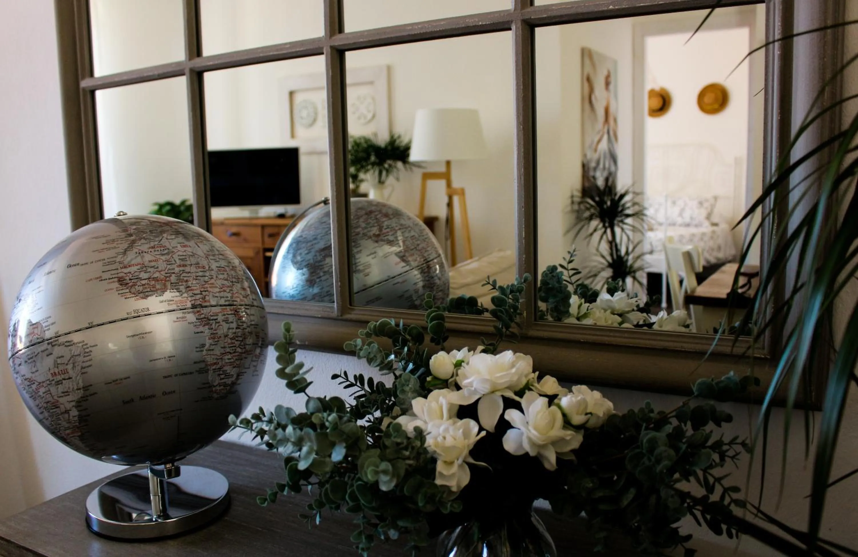 Decorative detail in Azzurro B&B