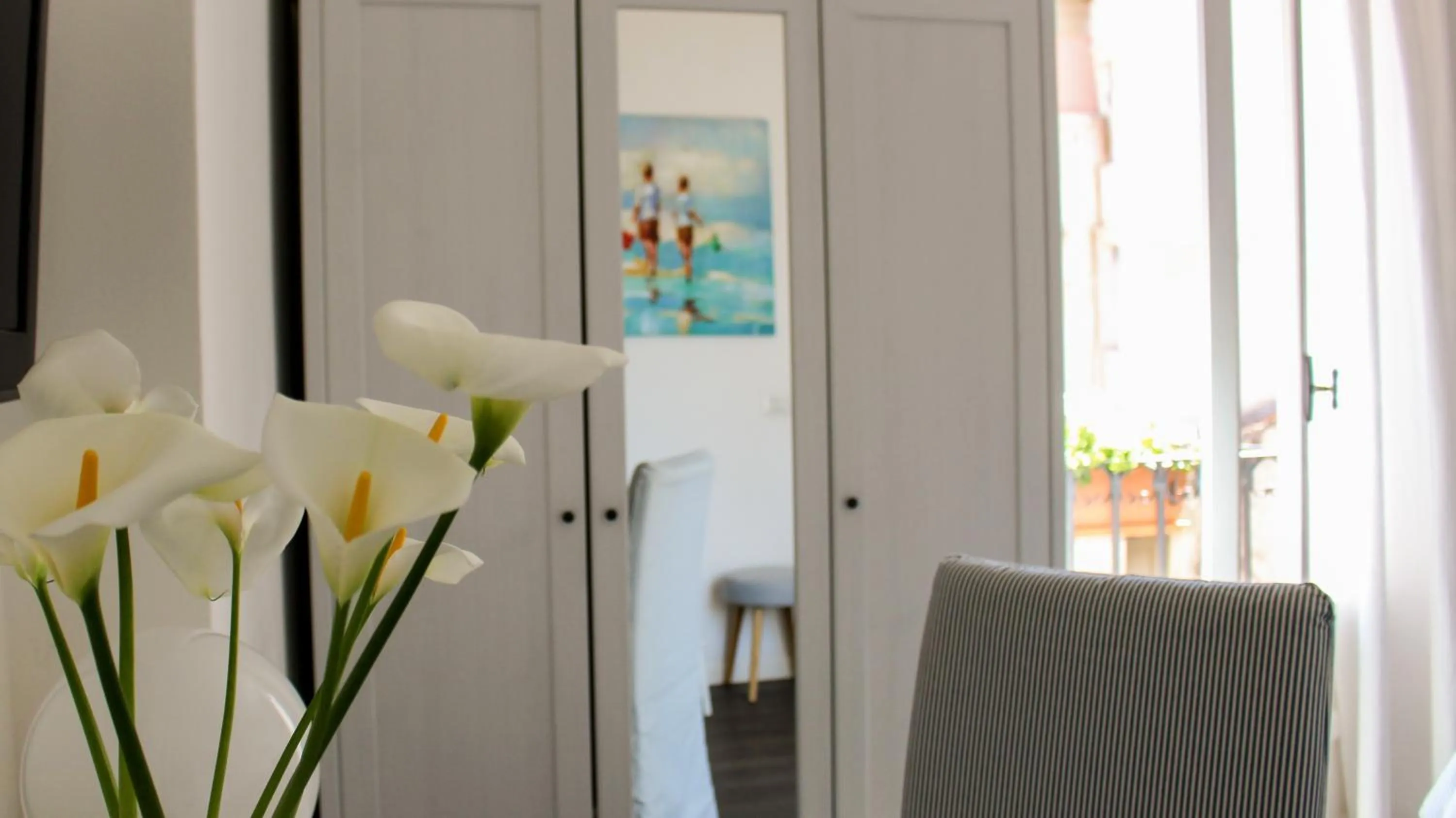 Decorative detail in Azzurro B&B