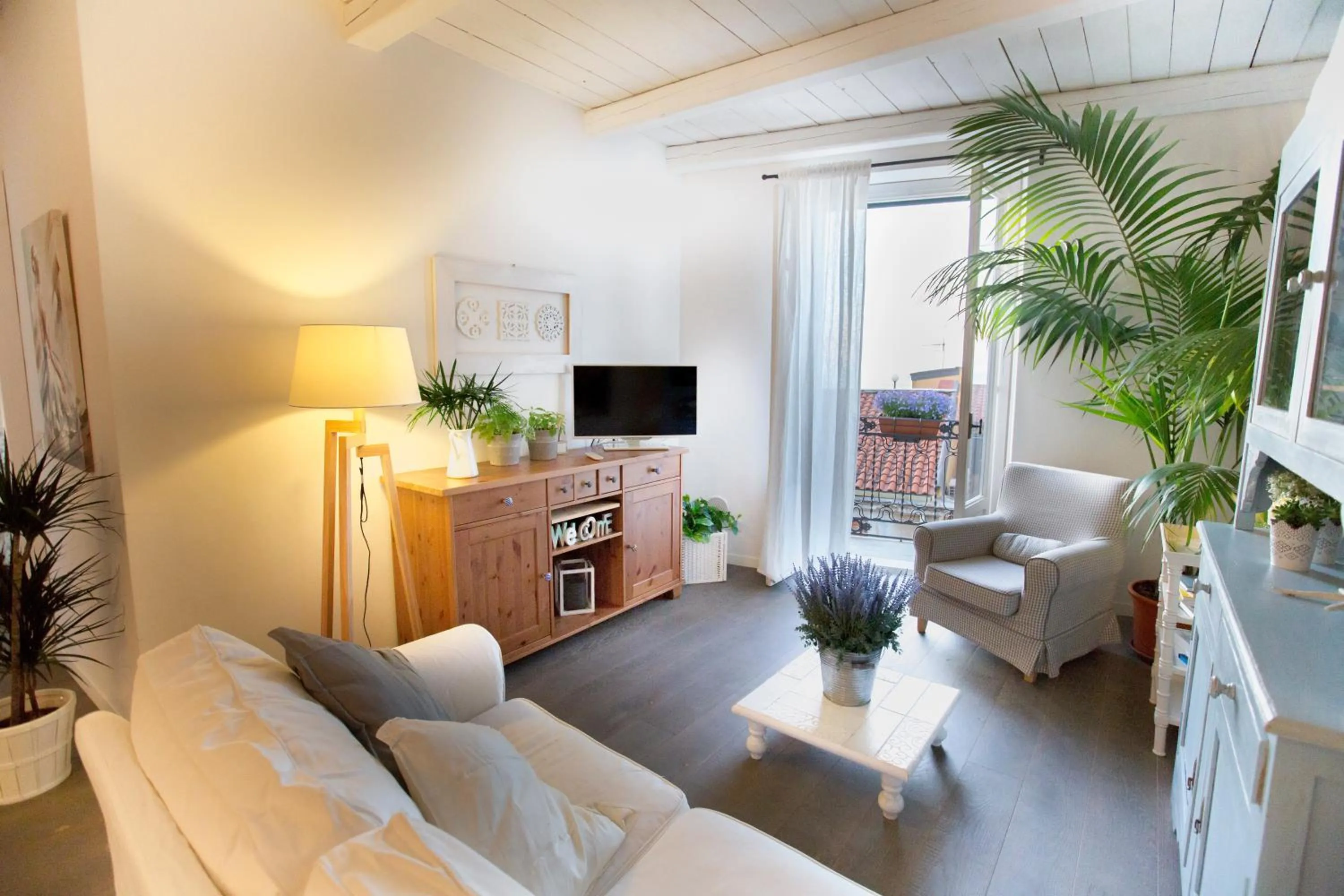 Communal lounge/ TV room in Azzurro B&B