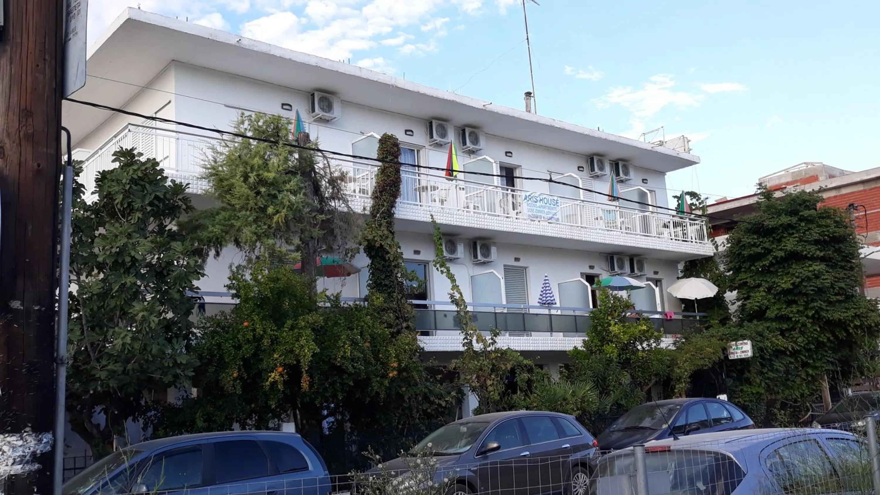 Aris House