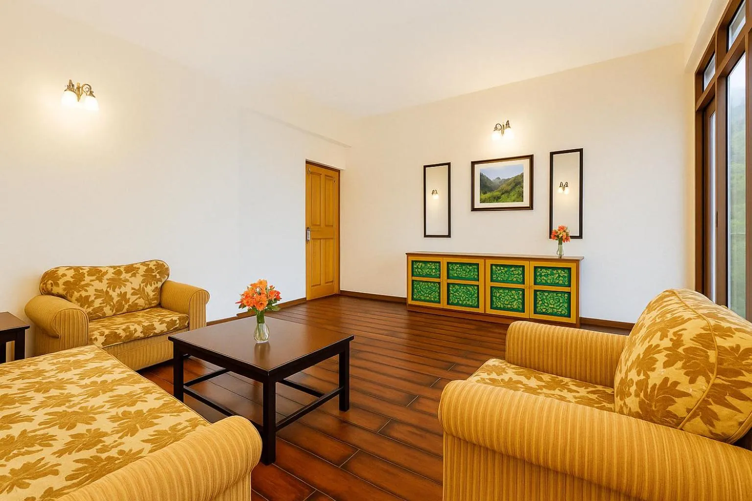 Living room in Summit Ttakshang Residency Hotel & Spa Mg Marg