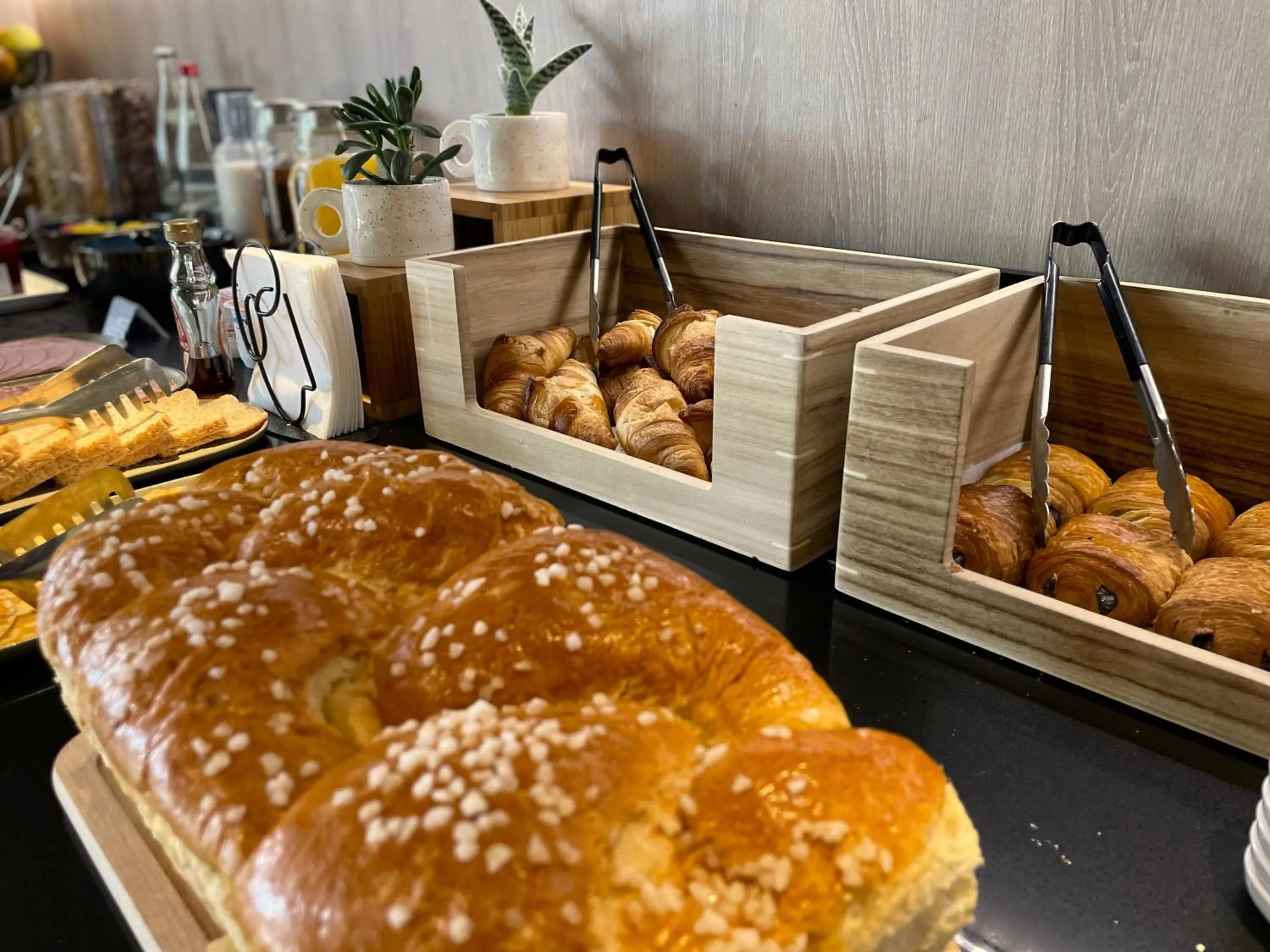 Breakfast in Hôtel Villa Berlioz