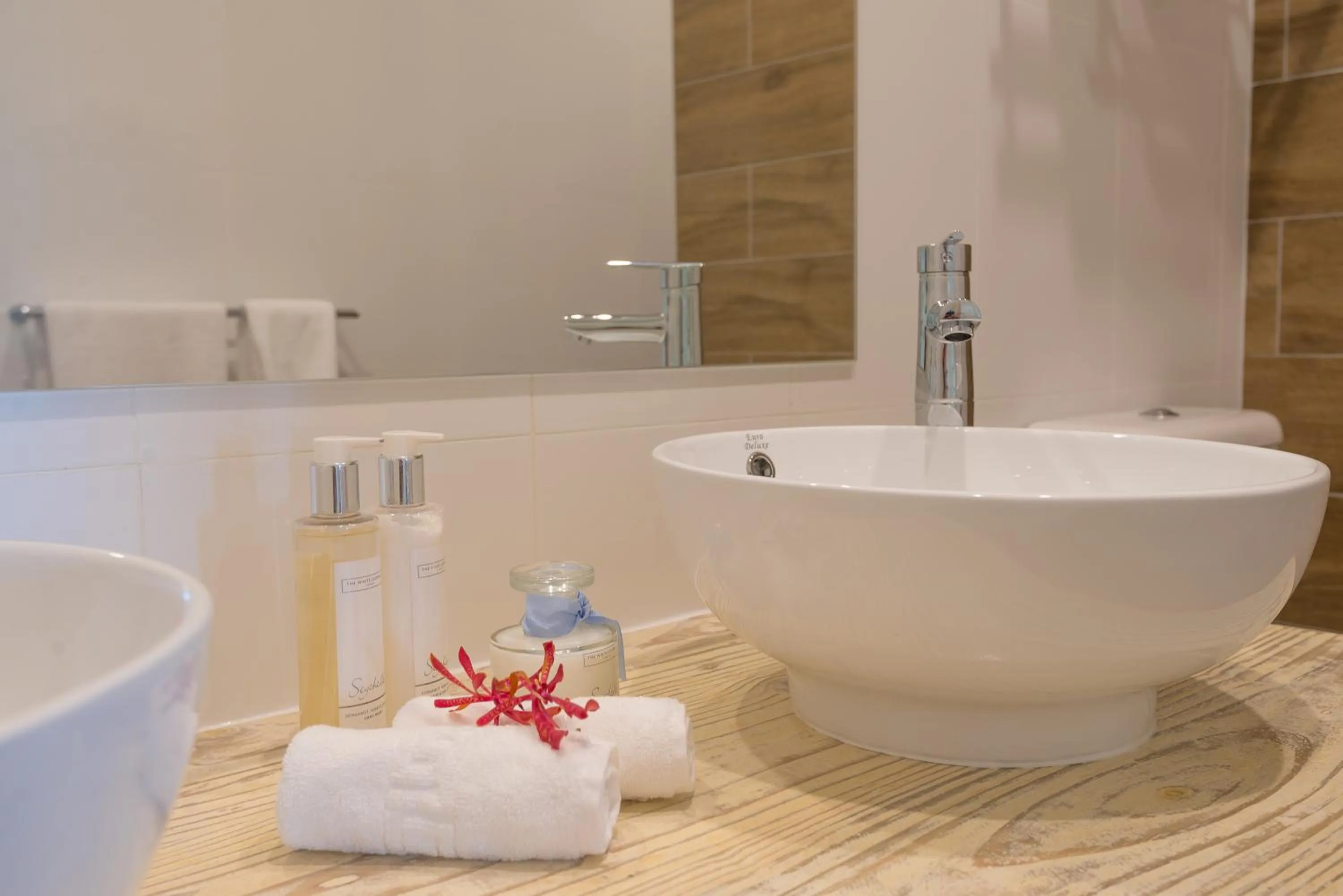 Bathroom in Le Nautique Beachfront Apartments