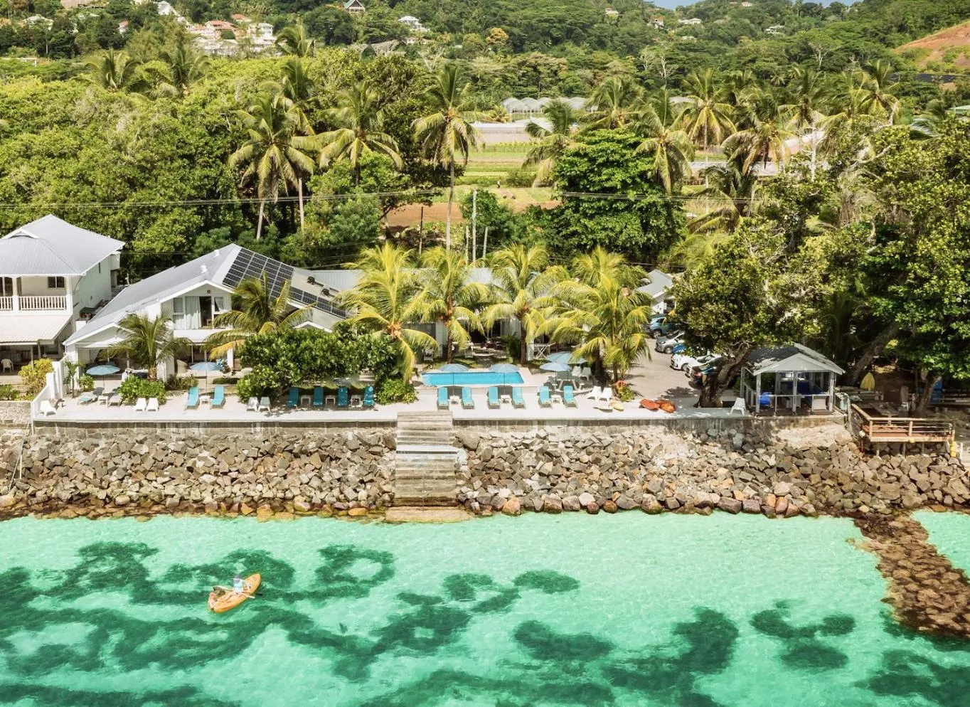 Le Nautique Beachfront Apartments