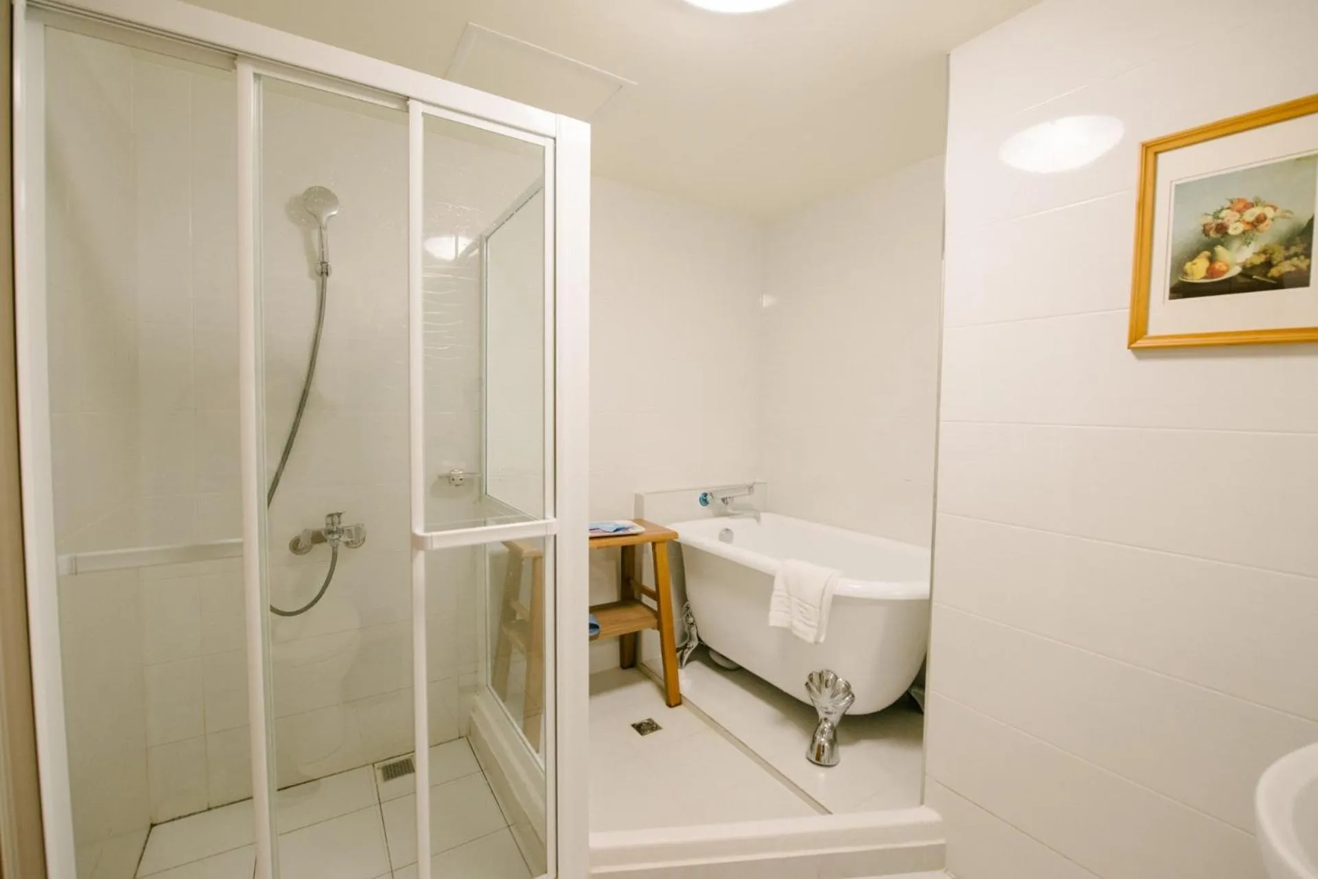 Shower in He Sen B&B