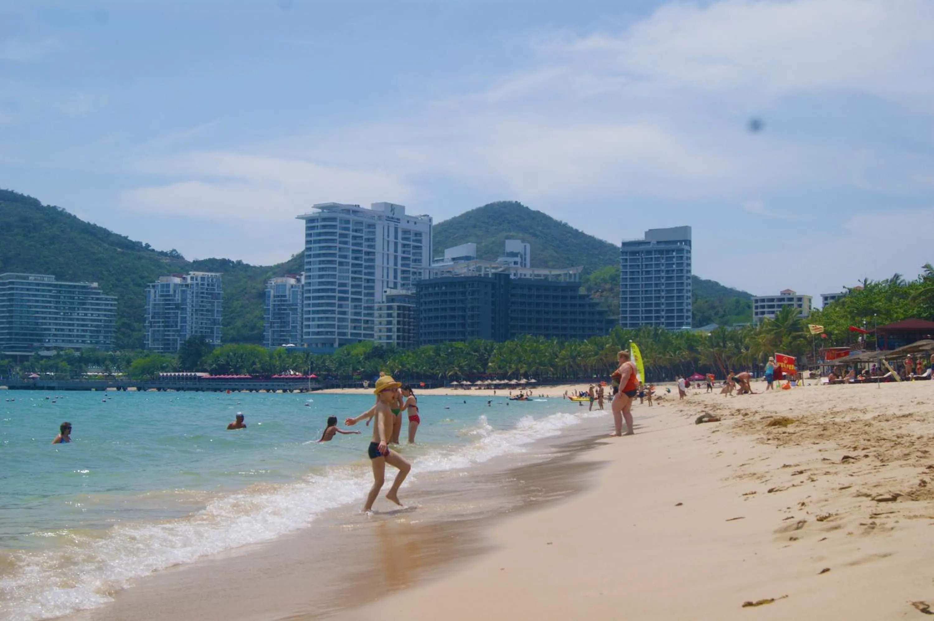 Beach in Sanya Passion fruit Inn