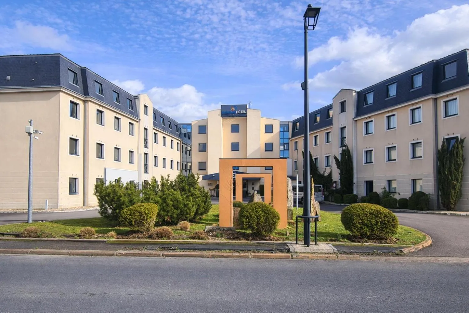 Garden in Geographotel Paris-Roissy CDG Airport