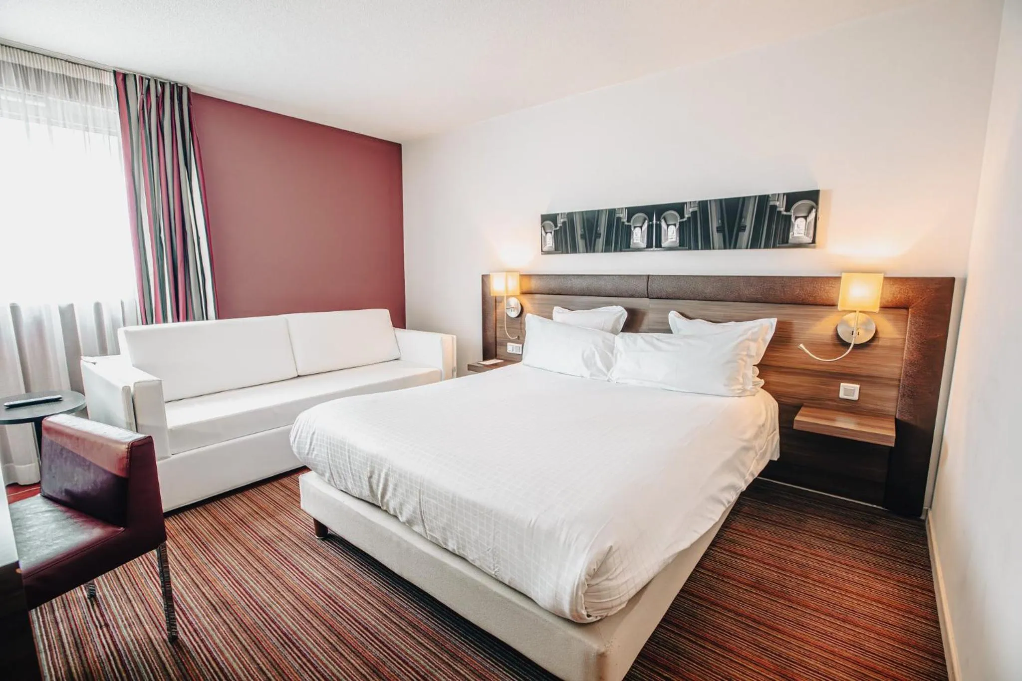 Photo of the whole room, Bed in Holiday Inn Mulhouse by IHG