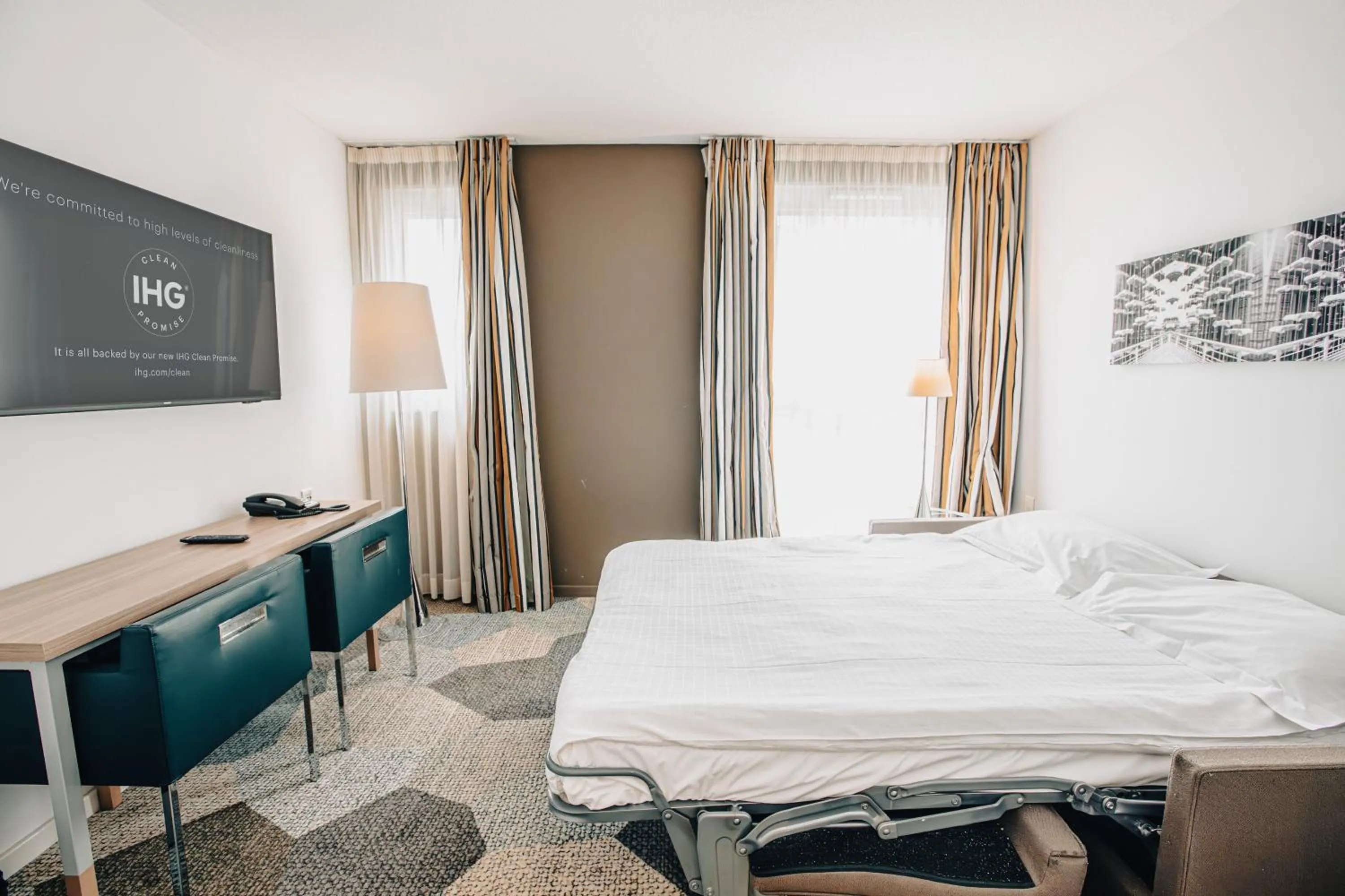 Photo of the whole room, Bed in Holiday Inn Mulhouse by IHG