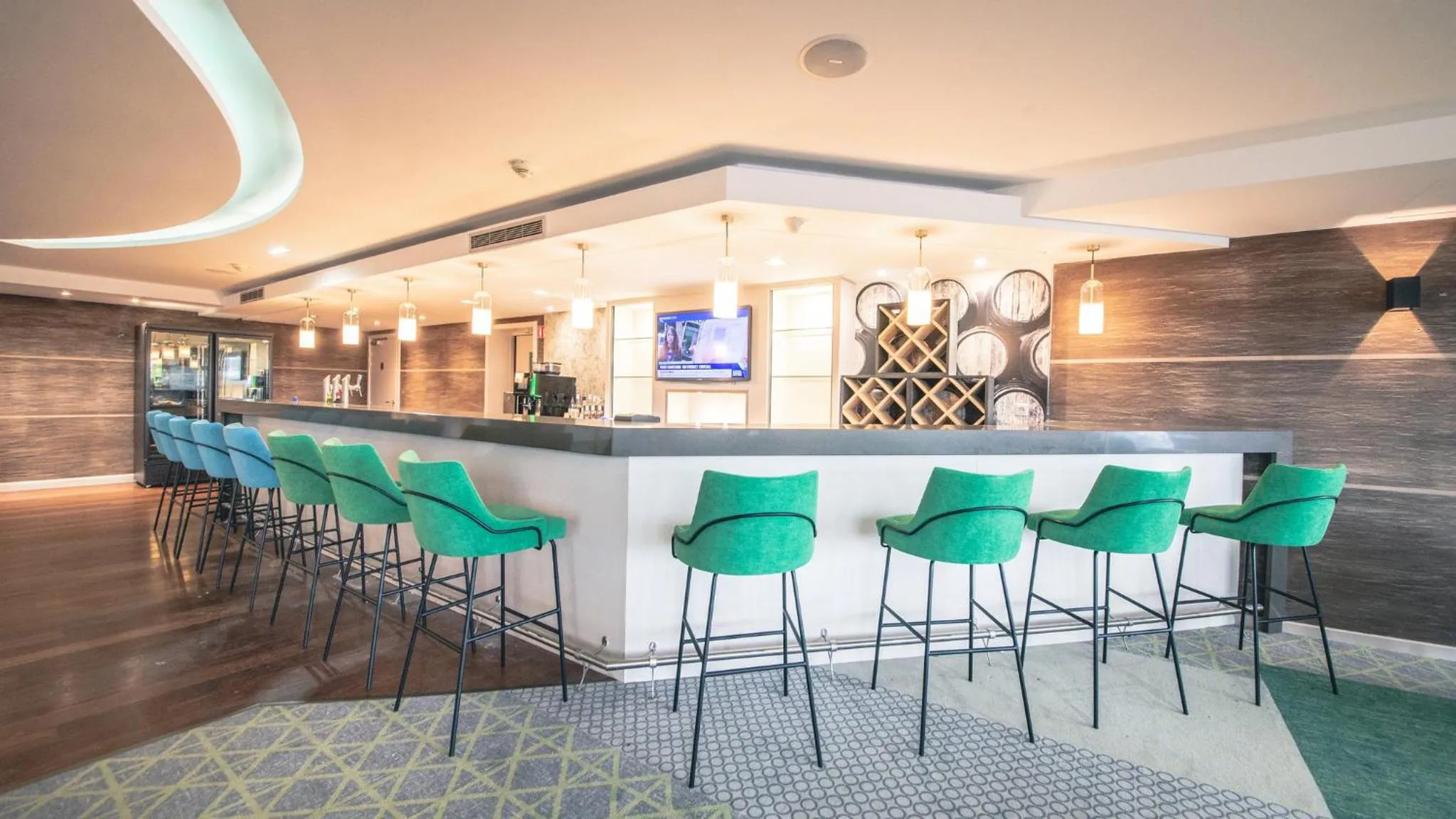 Lounge or bar in Holiday Inn Mulhouse by IHG