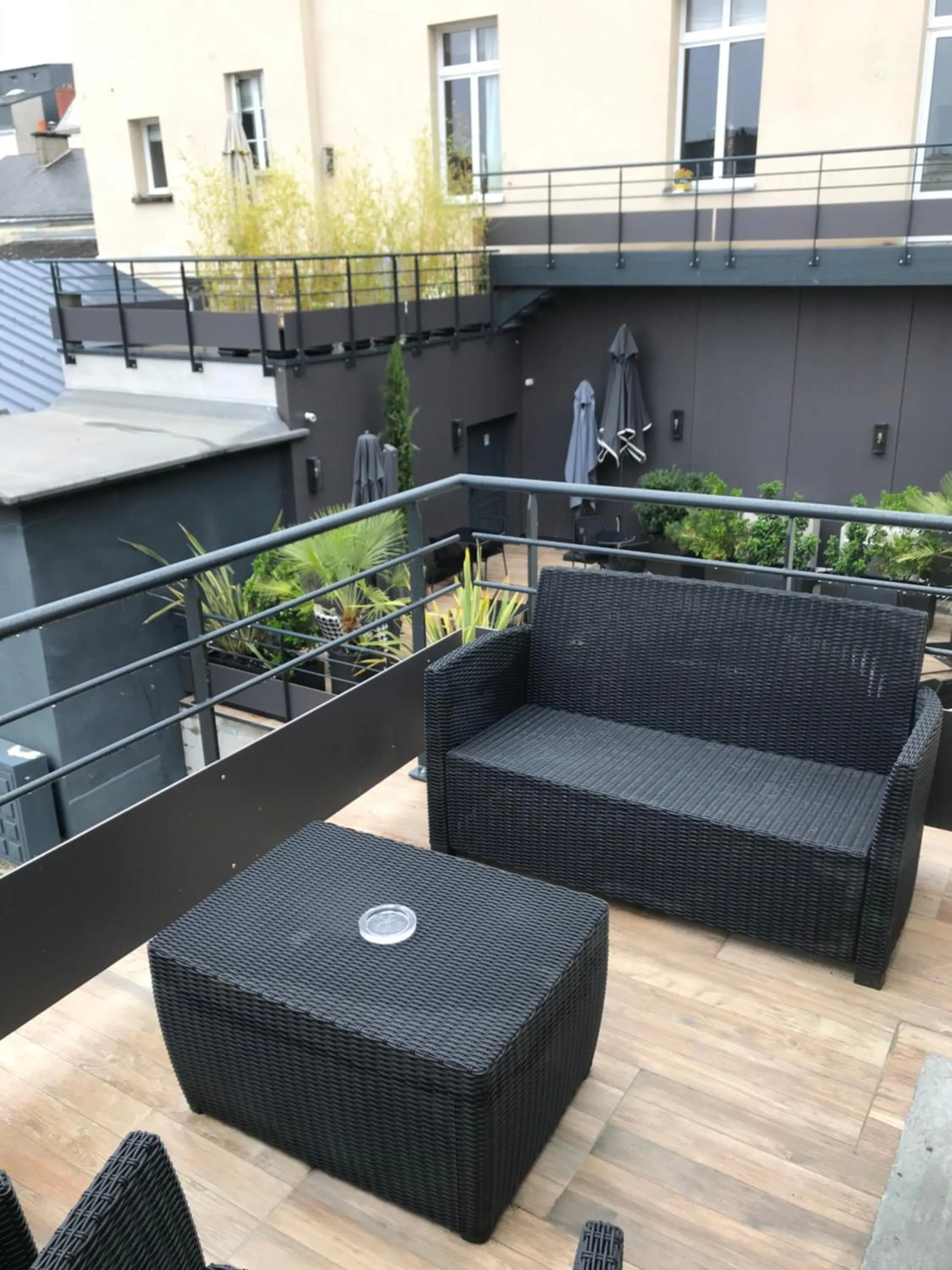 Balcony/Terrace in The Originals Boutique, Hôtel Le Londres, Saumur