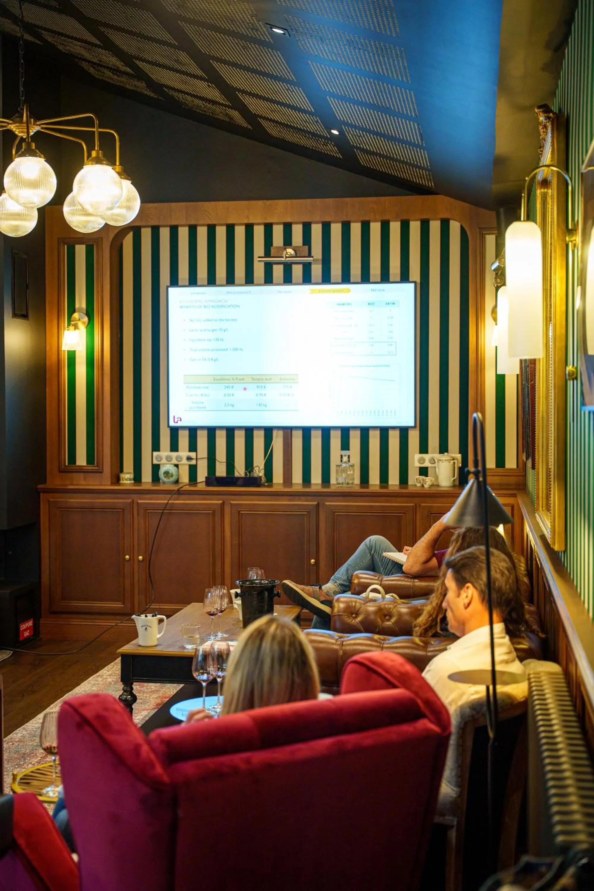 Business facilities in The Originals Boutique, Hôtel Le Londres, Saumur