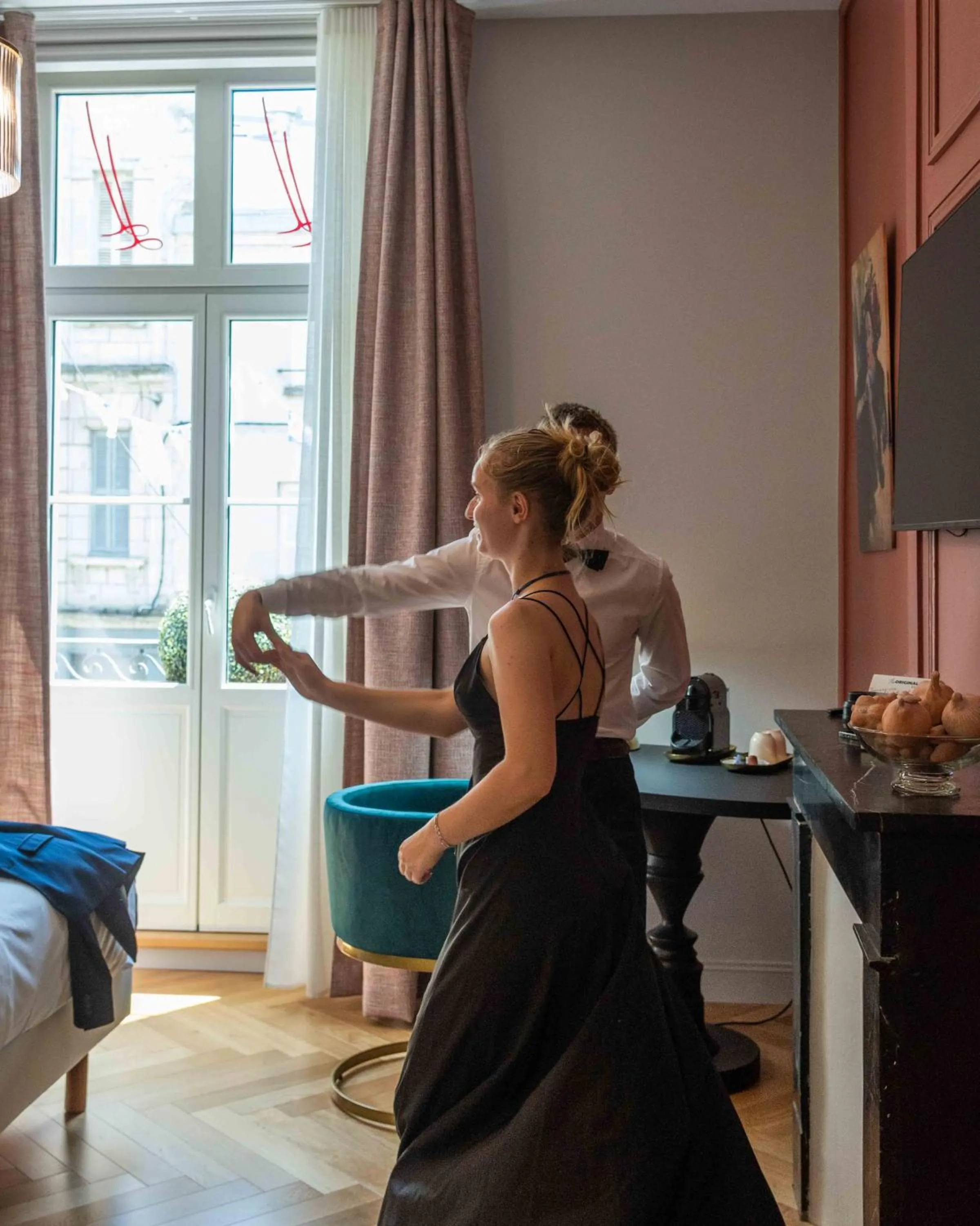 People in The Originals Boutique, Hôtel Le Londres, Saumur