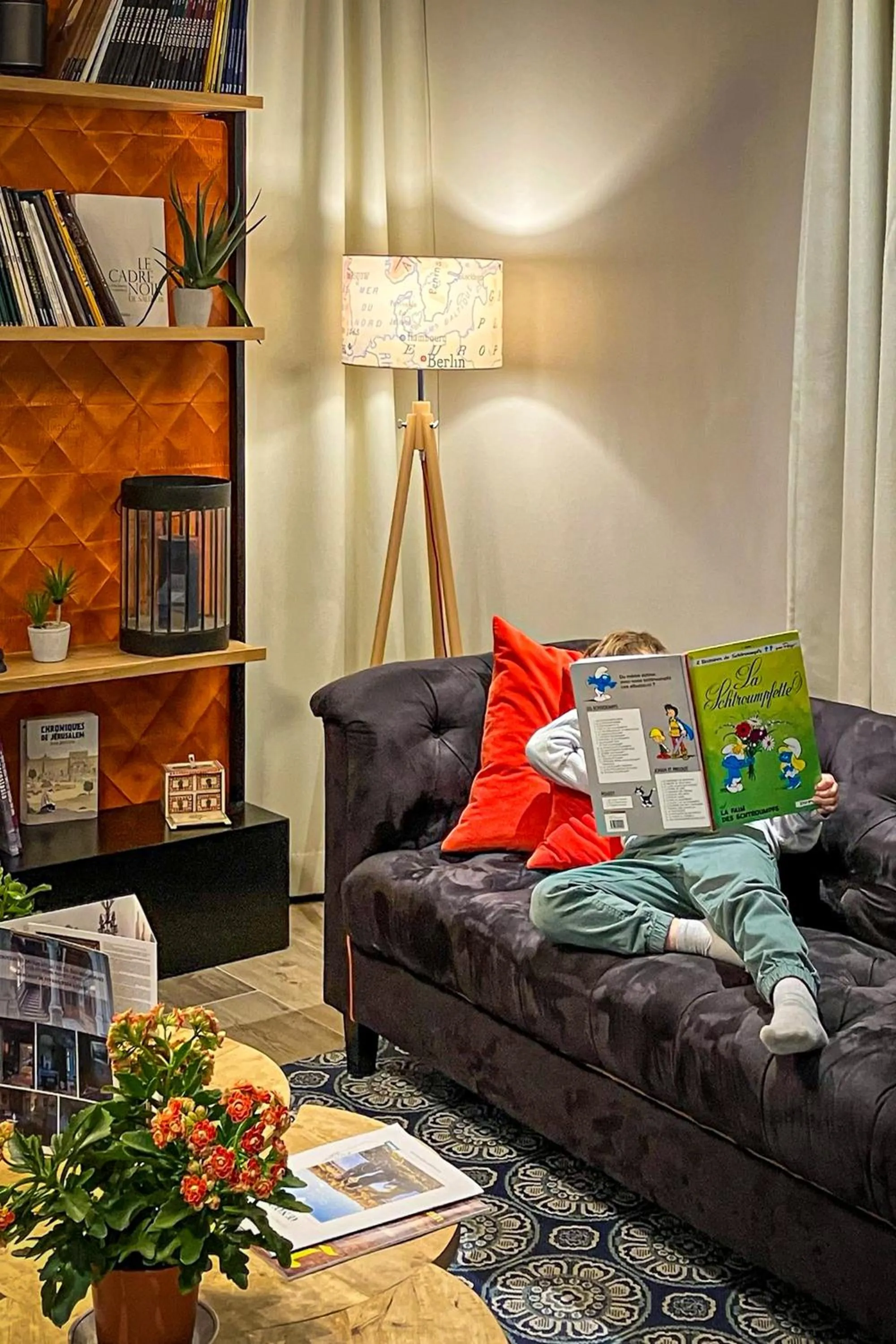 Seating area in The Originals Boutique, Hôtel Le Londres, Saumur