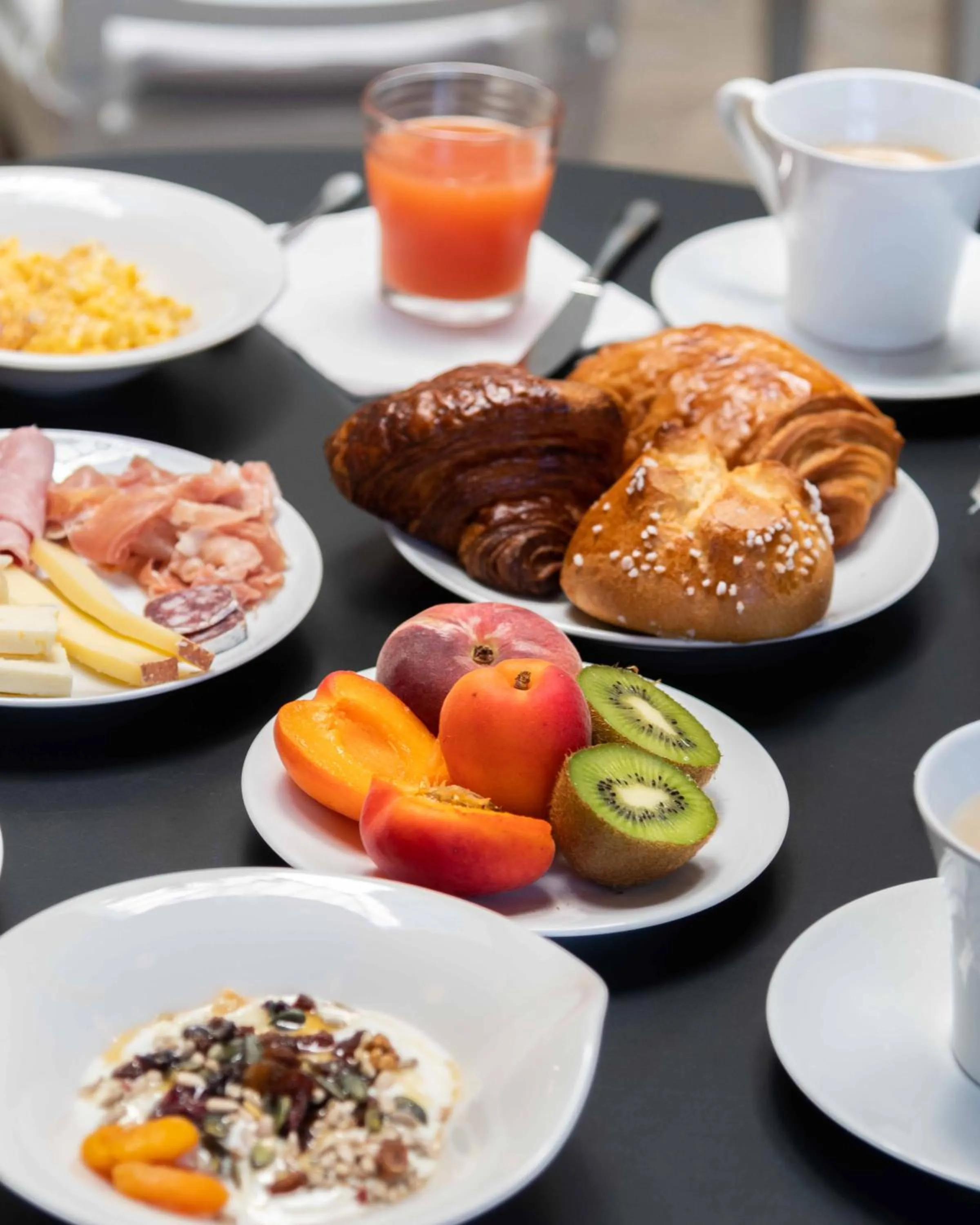 Breakfast in The Originals Boutique, Hôtel Le Londres, Saumur