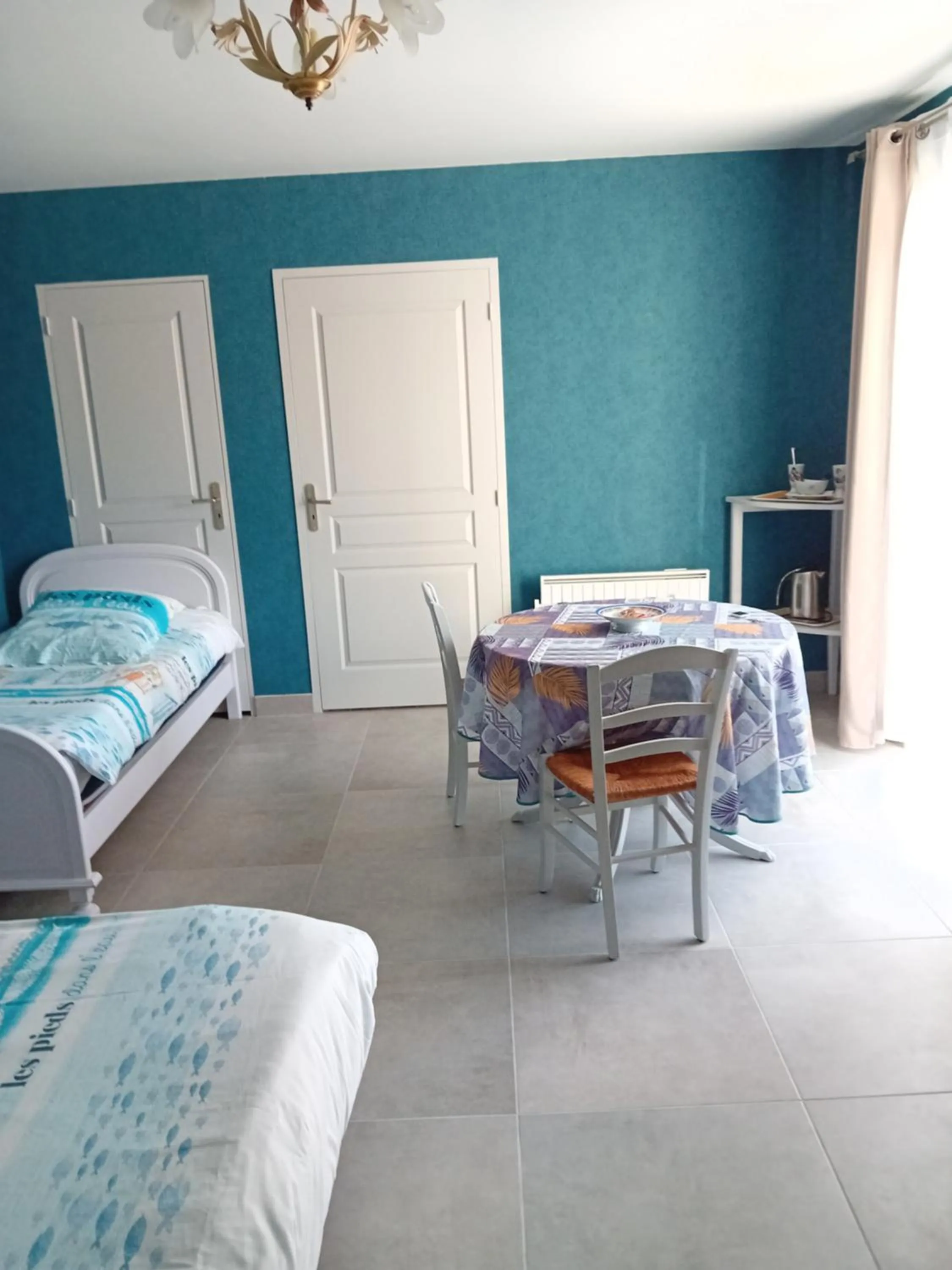 Photo of the whole room, Bed in la pêcherie bord de mer