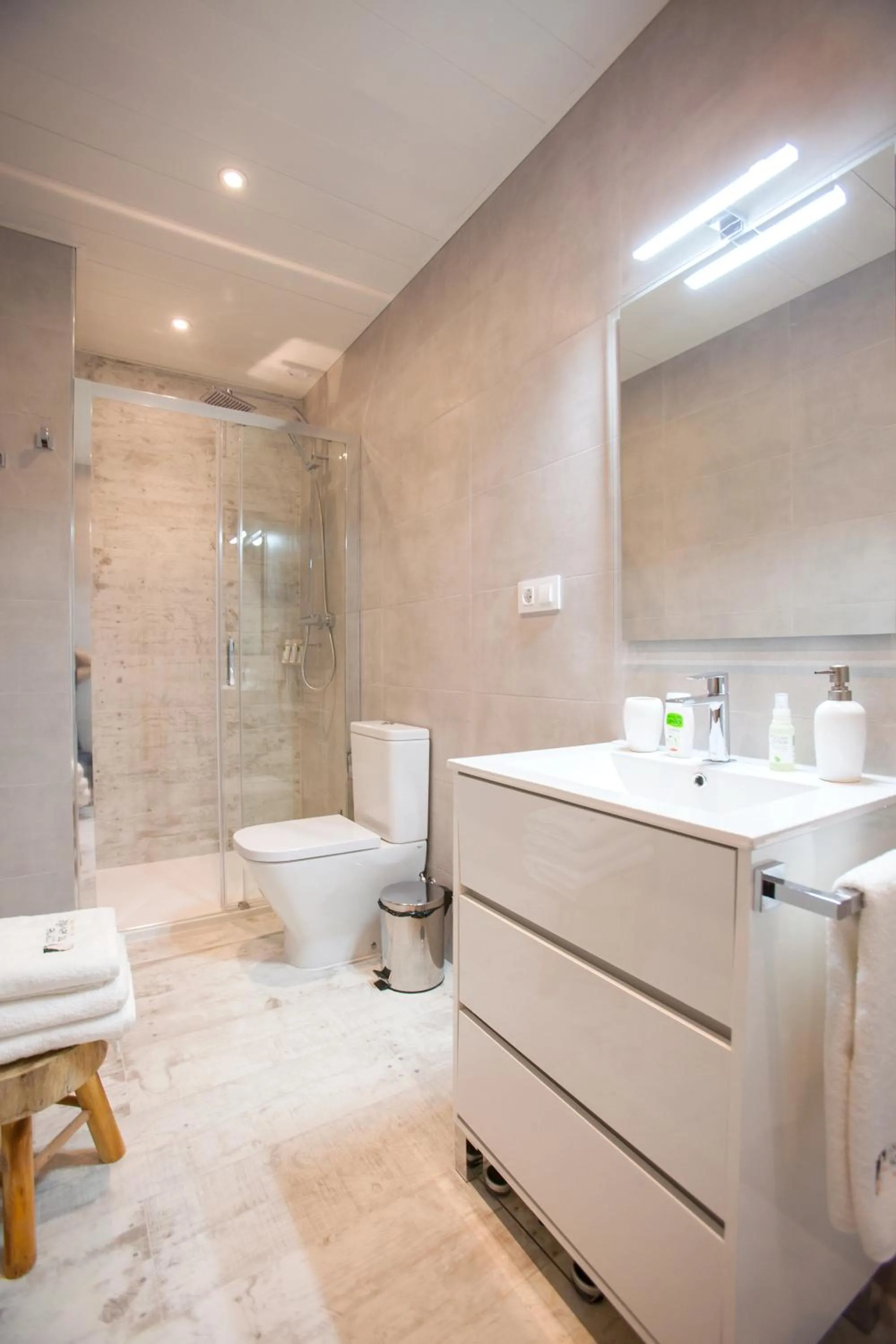 Bathroom in Hostly Mariana