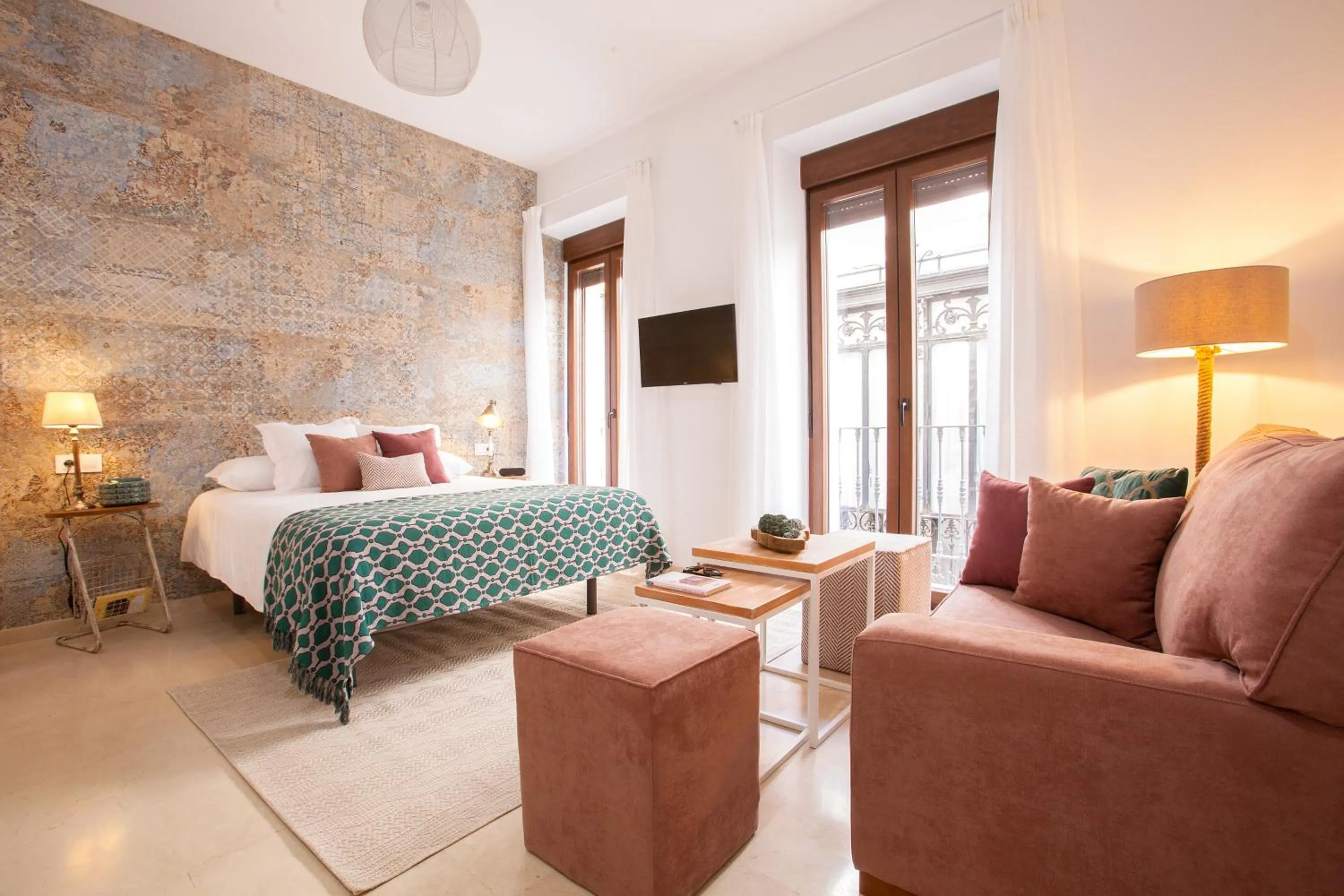 Photo of the whole room, Bed in Hostly Mariana