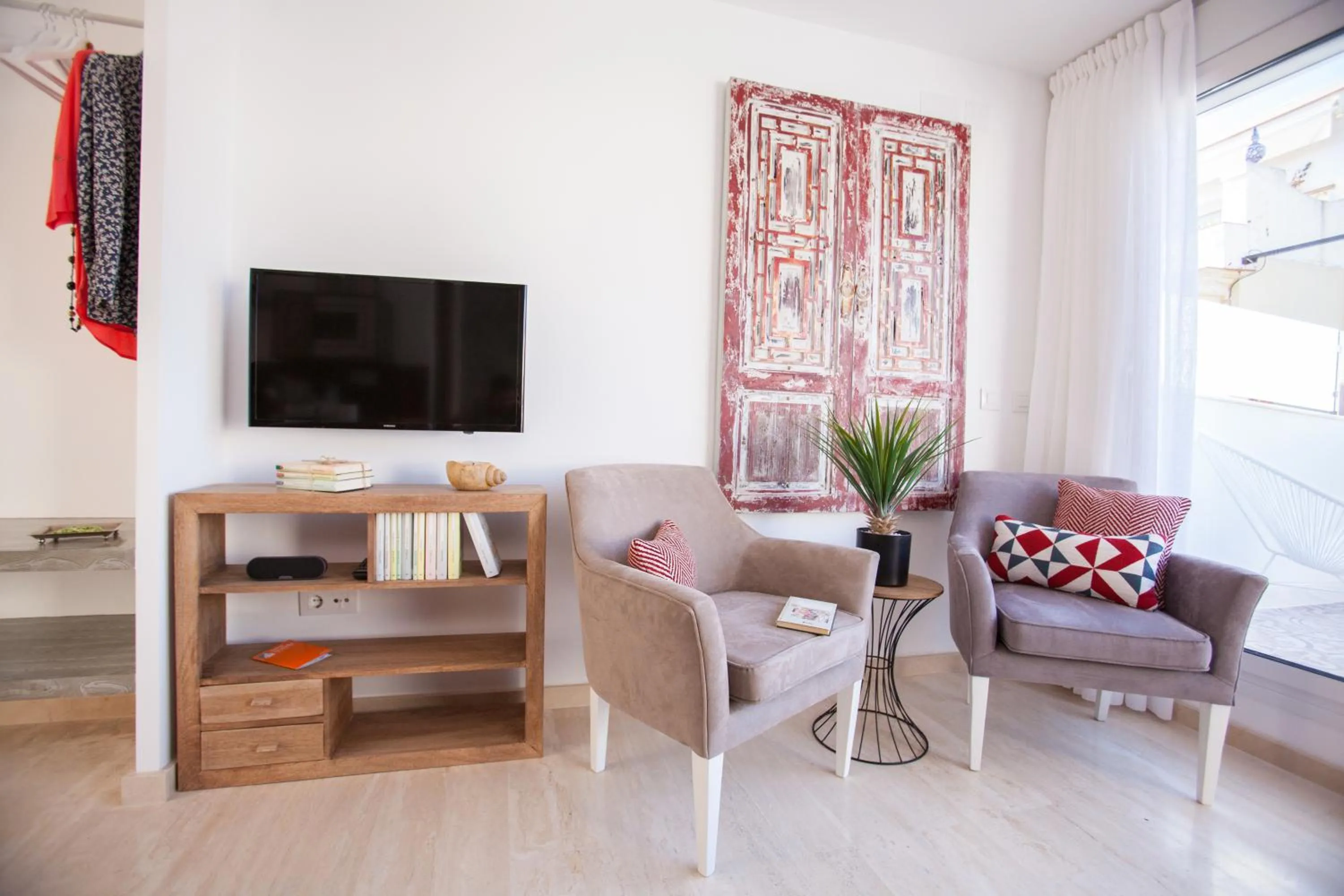 Decorative detail in Hostly Mariana