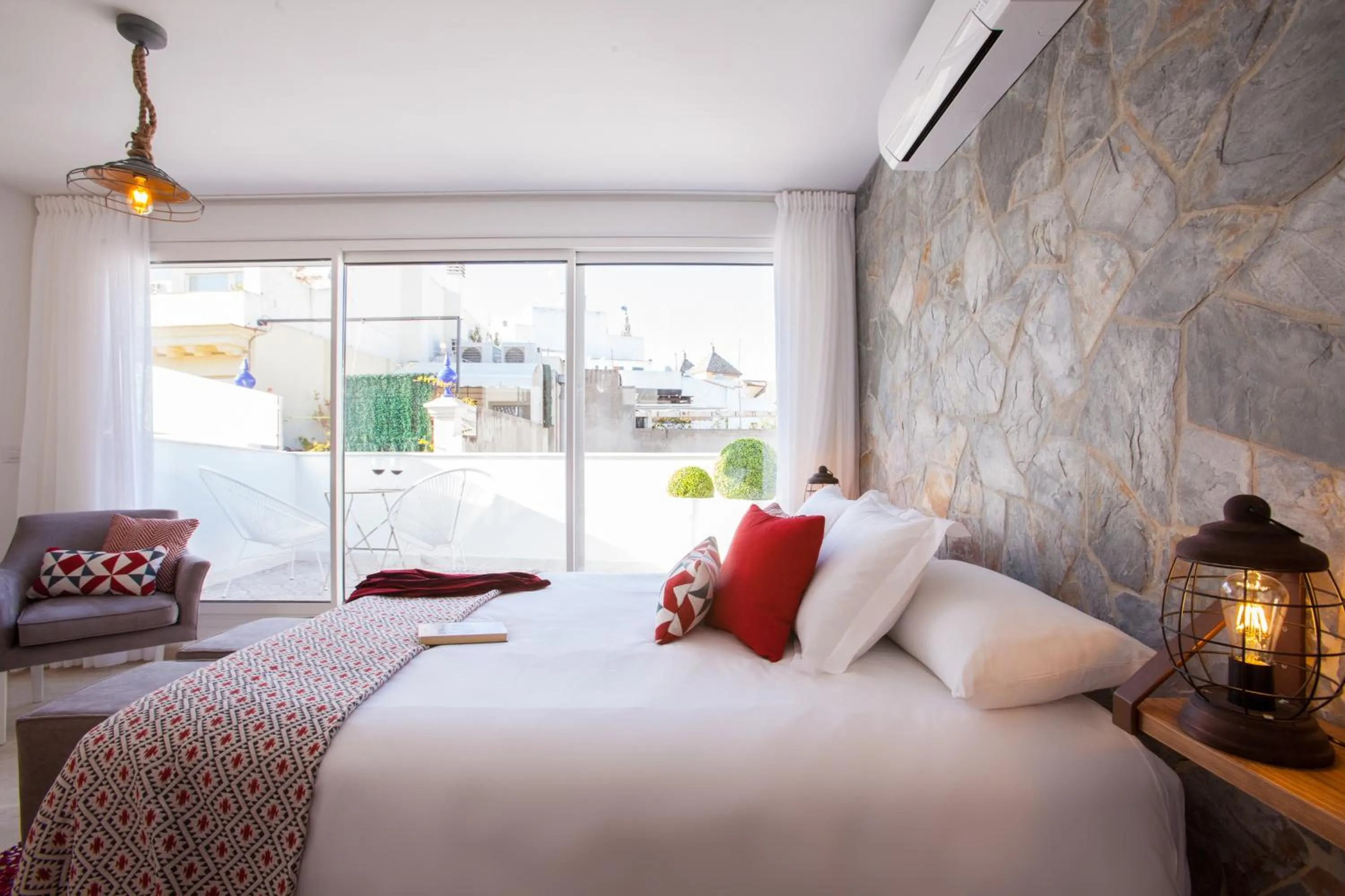 Decorative detail, Bed in Hostly Mariana