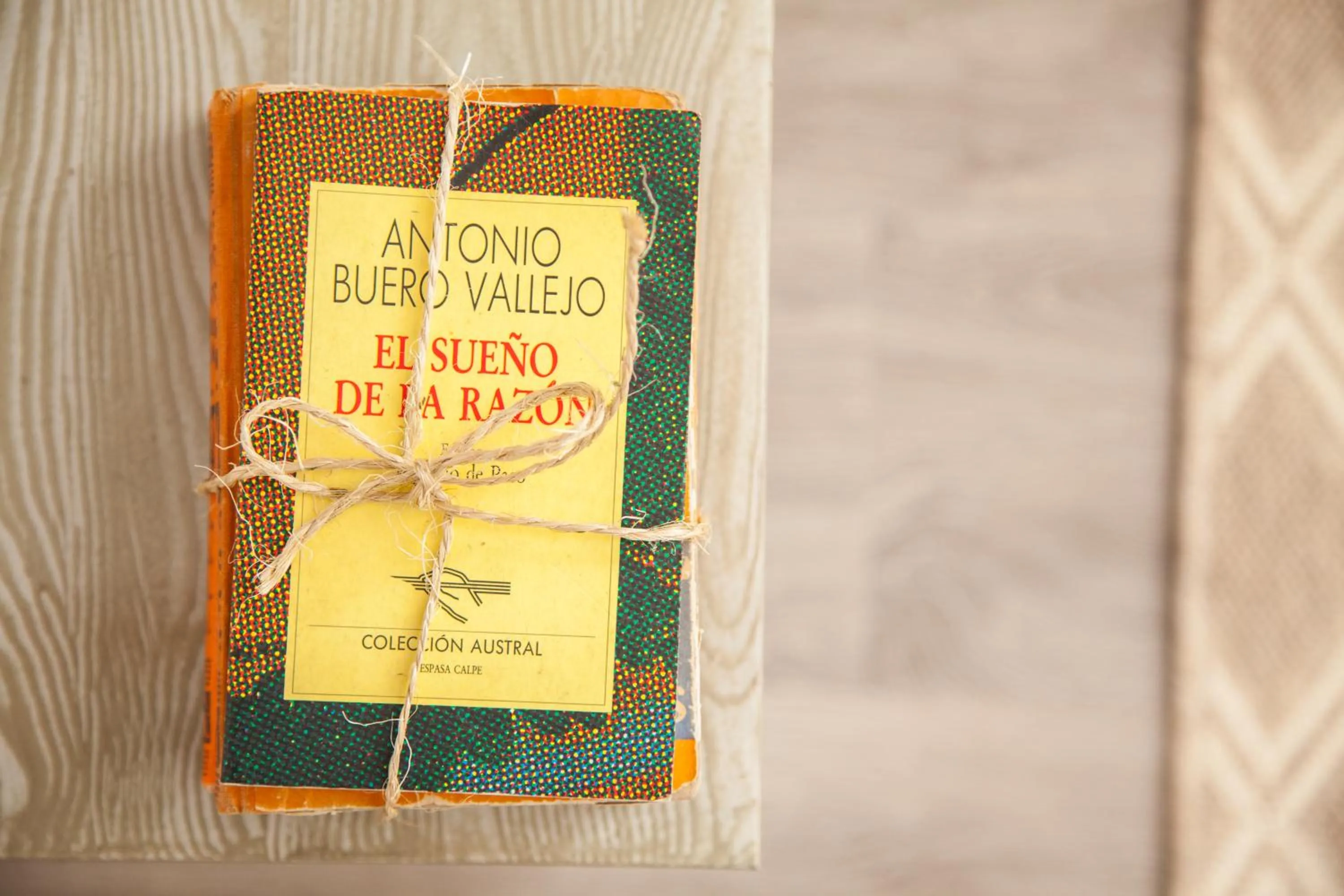 Decorative detail in Hostly Mariana