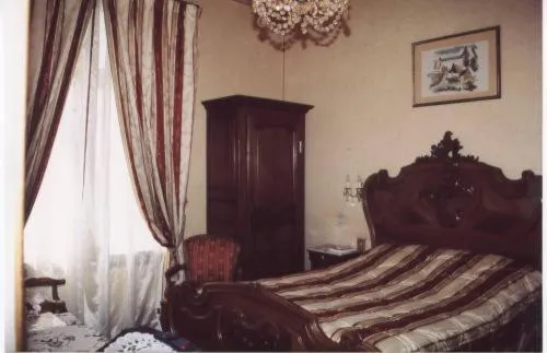 Photo of the whole room, Bed in Chateau La Tour Du Roy