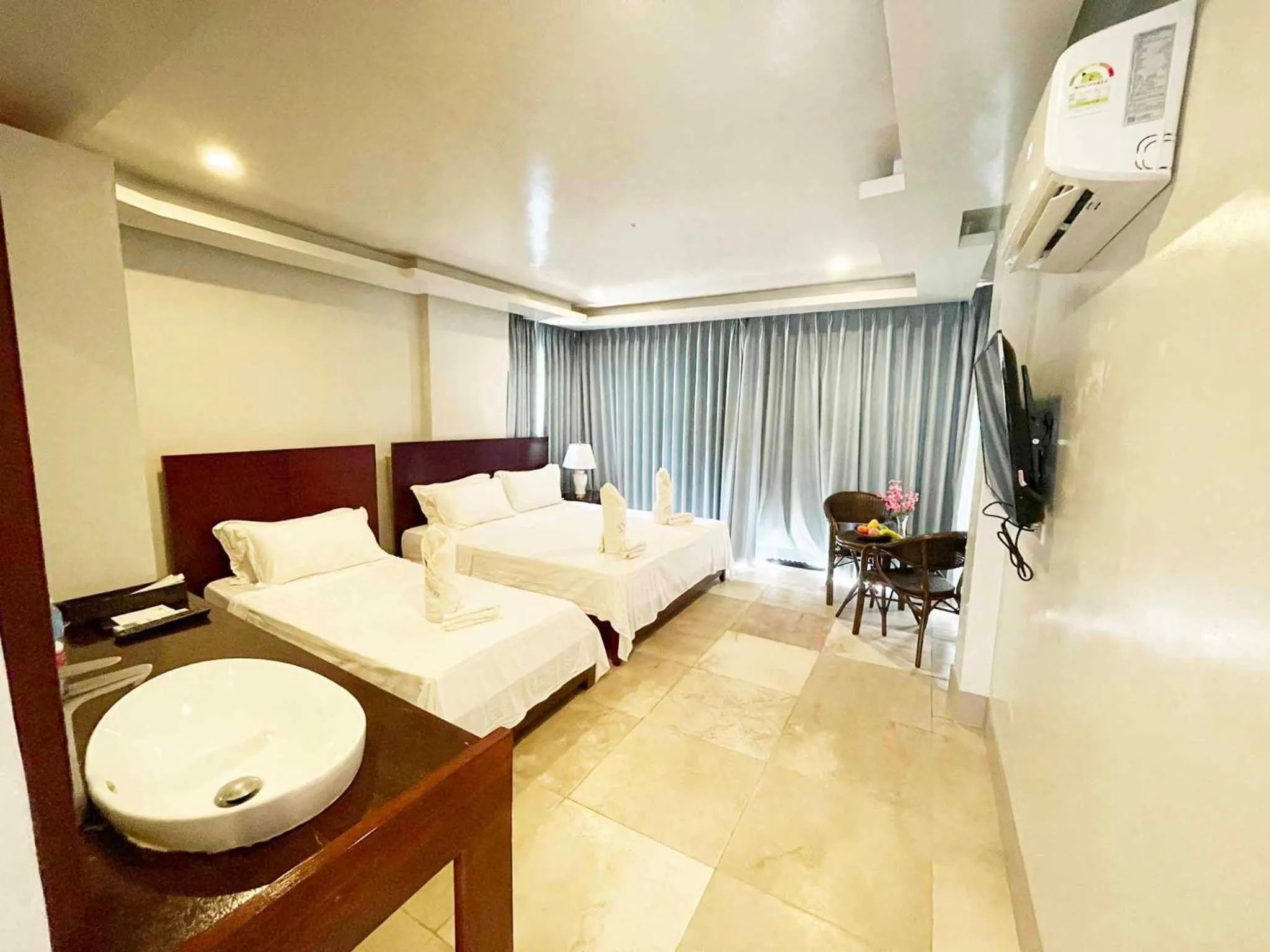 Family, Bed in El Nido Beach Hotel