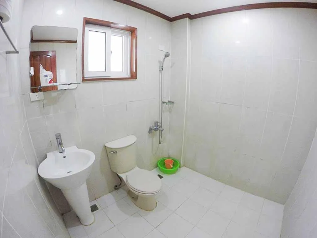 Bathroom in El Nido Beach Hotel