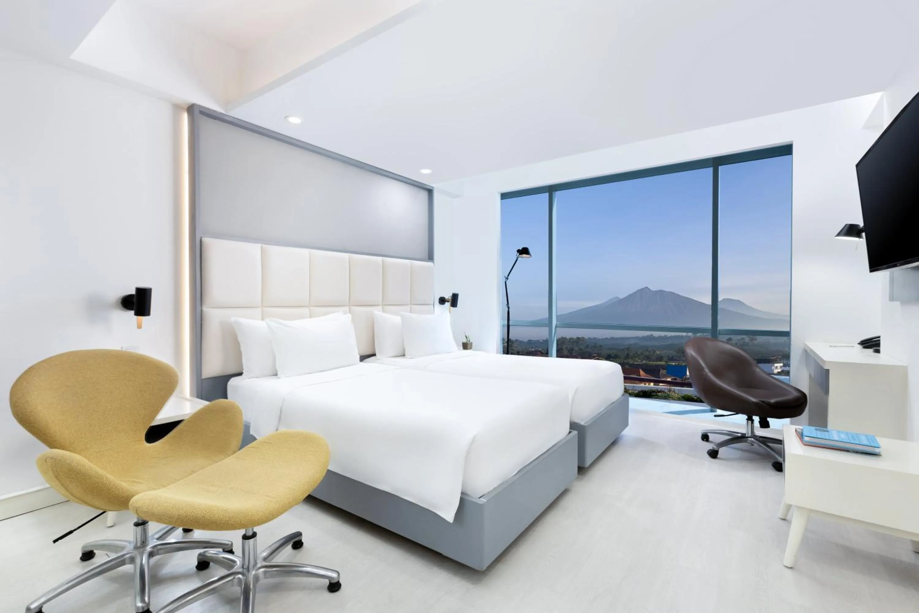 Bed in INNSiDE by Meliá Yogyakarta