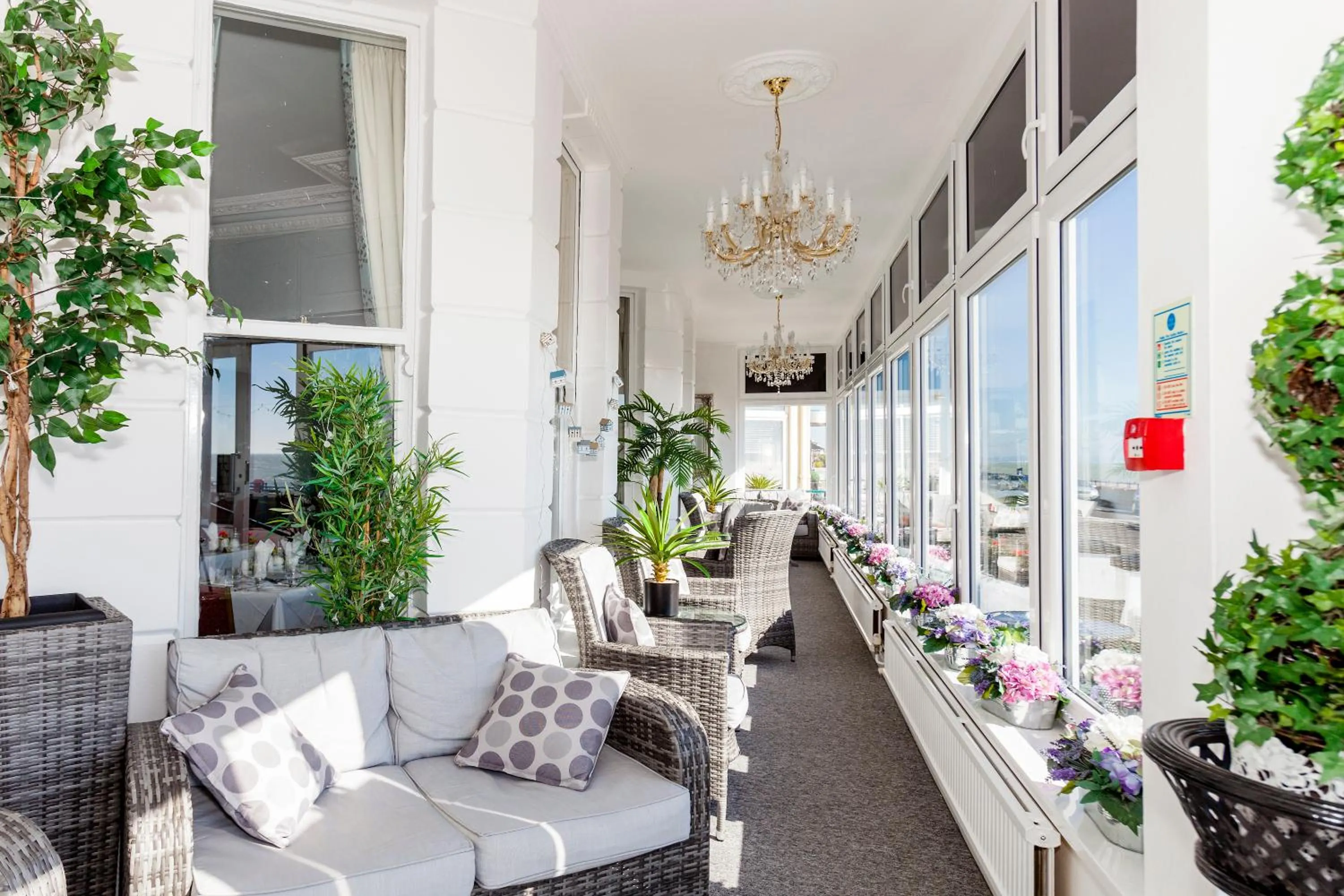 Lounge or bar in East Beach Hotel