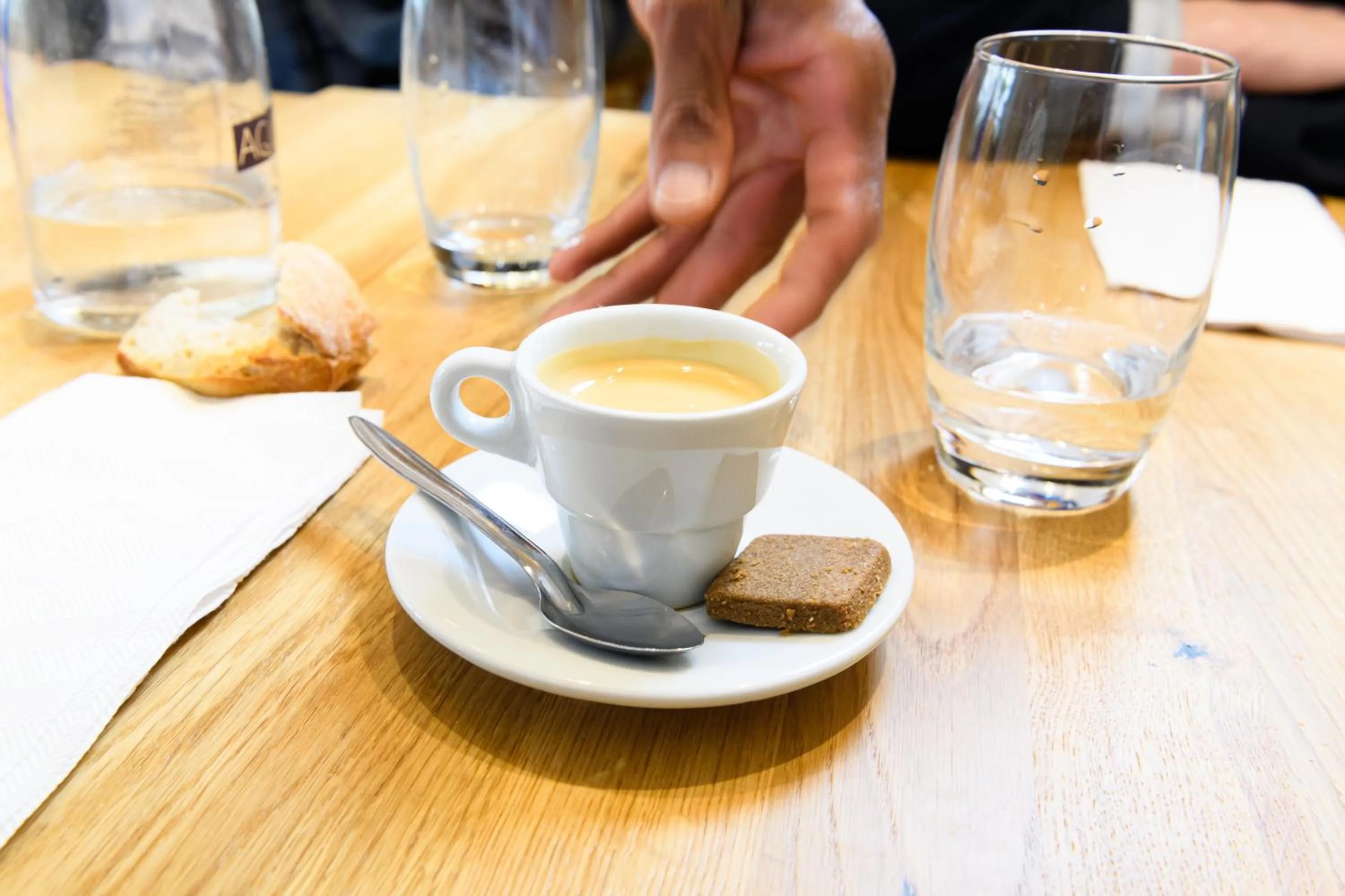 Lounge or bar in ibis Styles Tours Centre