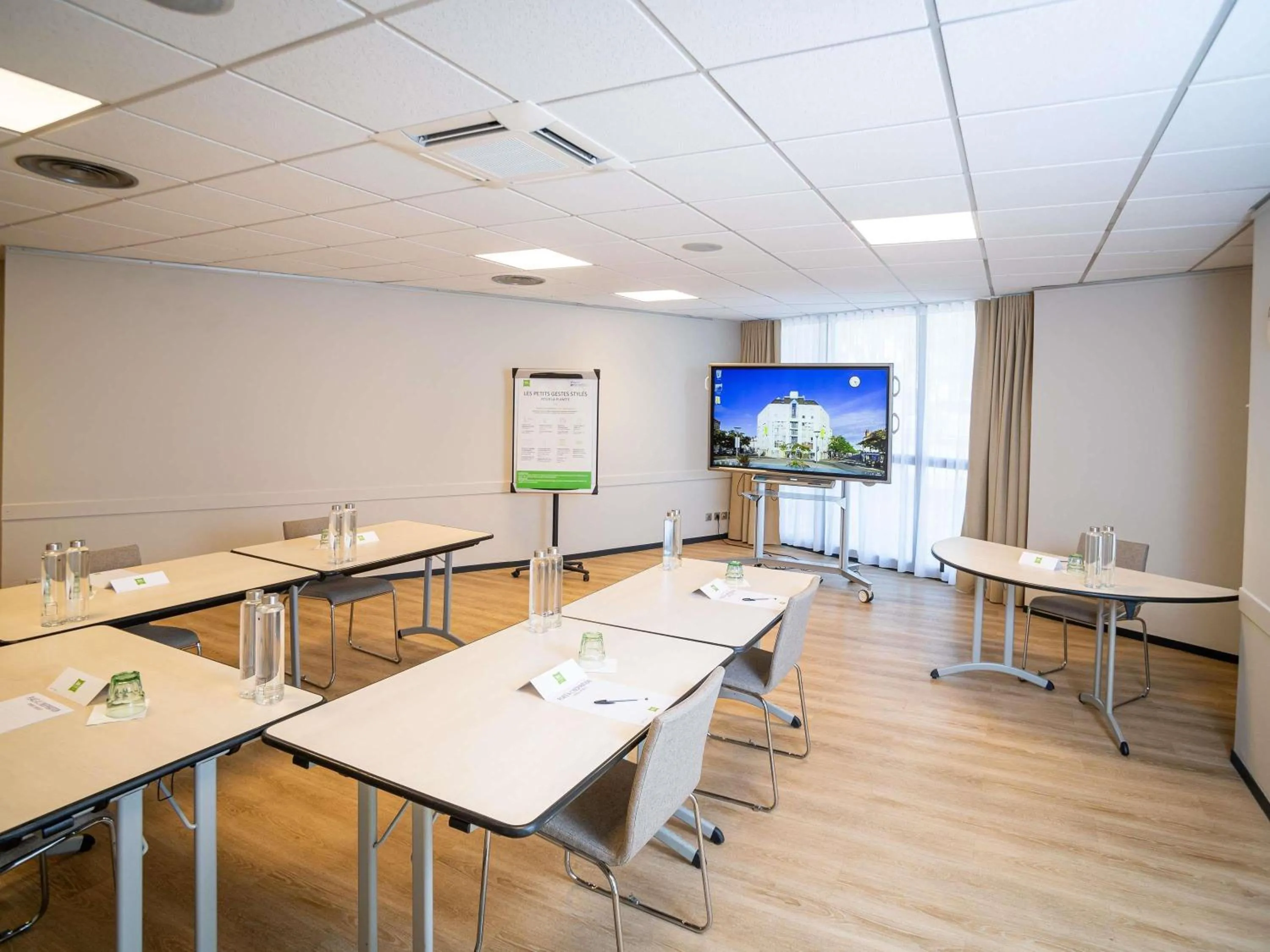 Meeting/conference room in ibis Styles Tours Centre